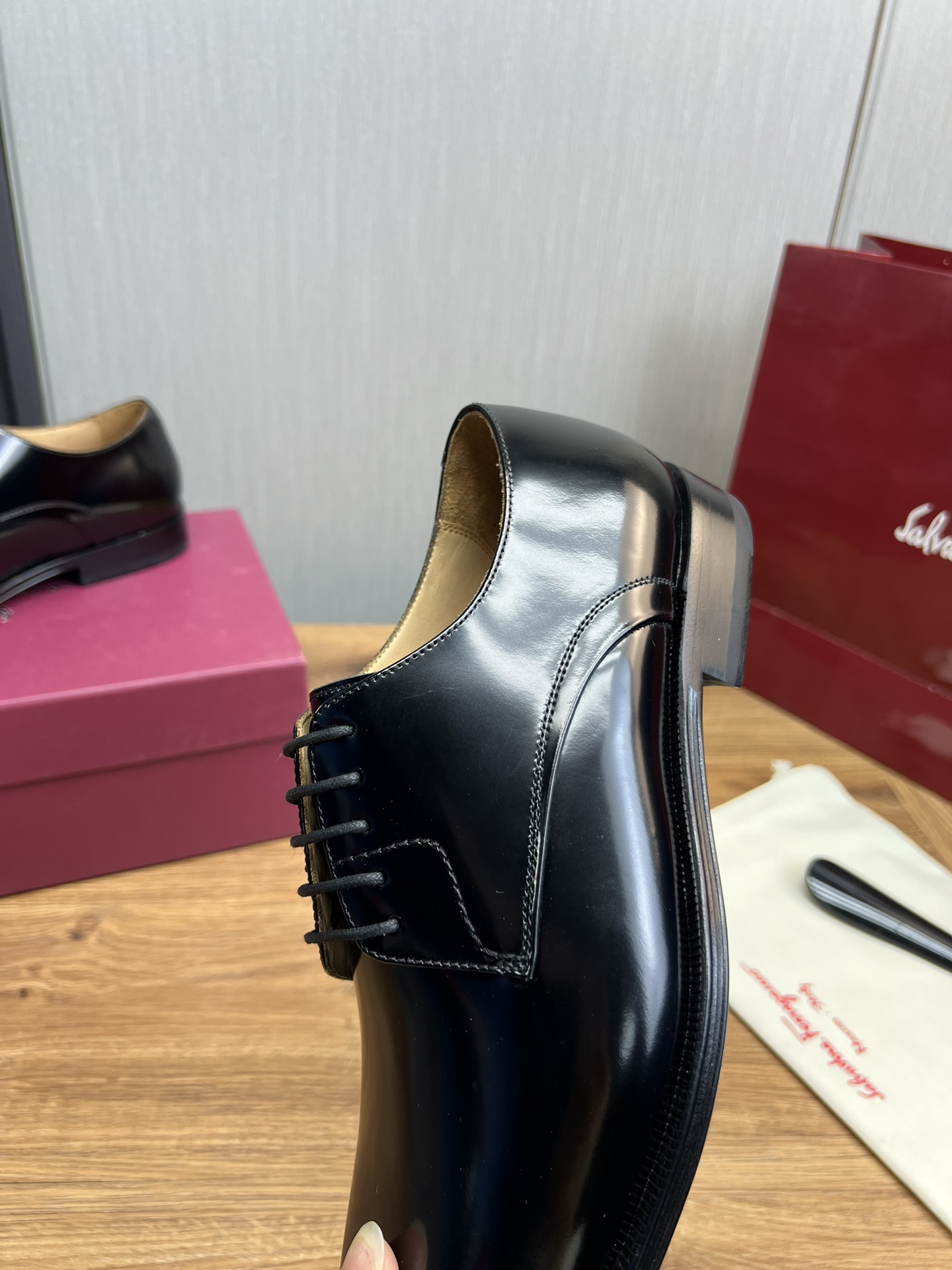 Ferragamo Men's Black Leather Lace-Up Business Casual Dress Shoes 9 i1731265976 8825 6