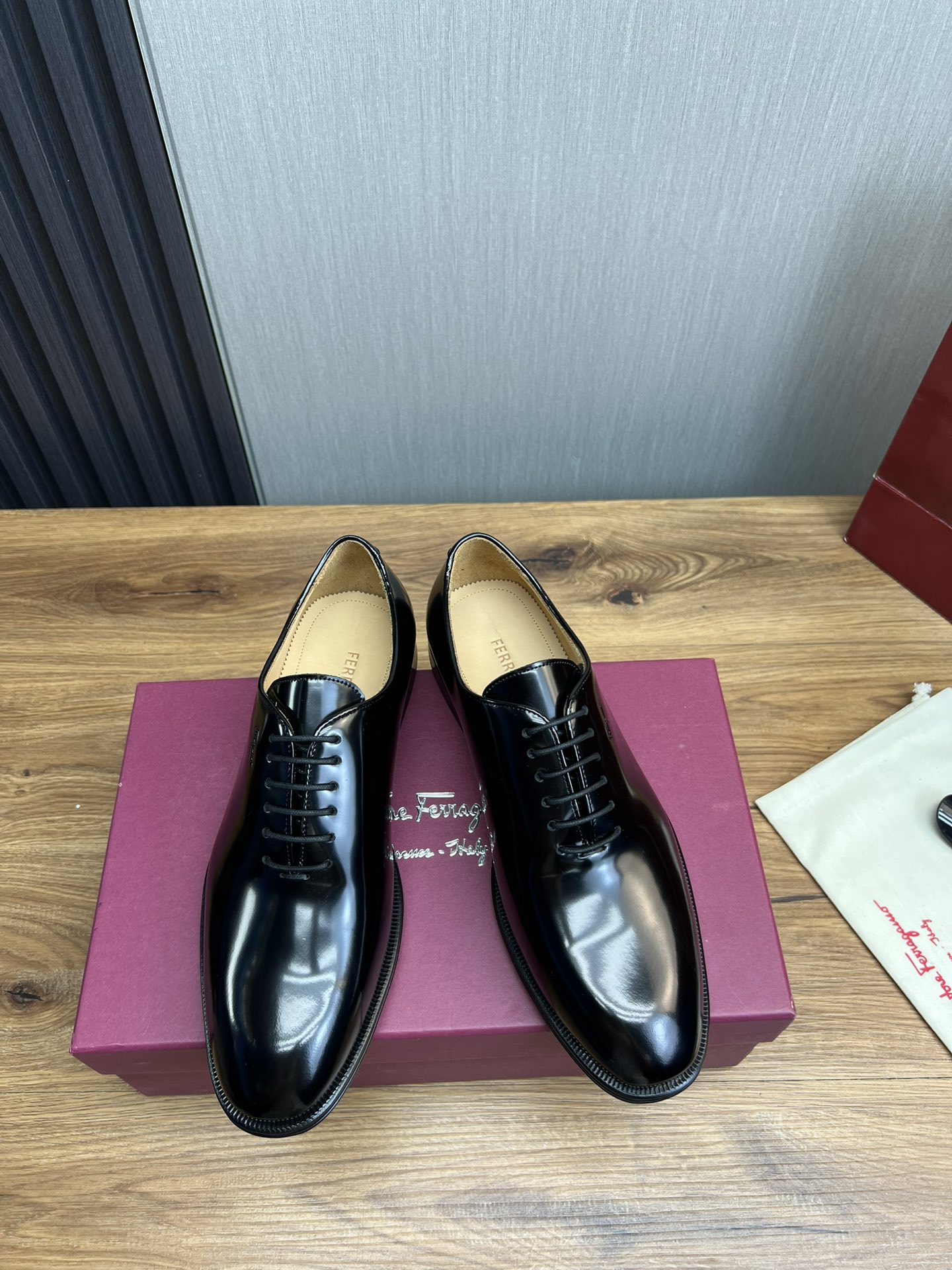 Ferragamo Men's Business Casual Leather Shoes - Premium Quality & Comfort 3 i1731266150 4470 3