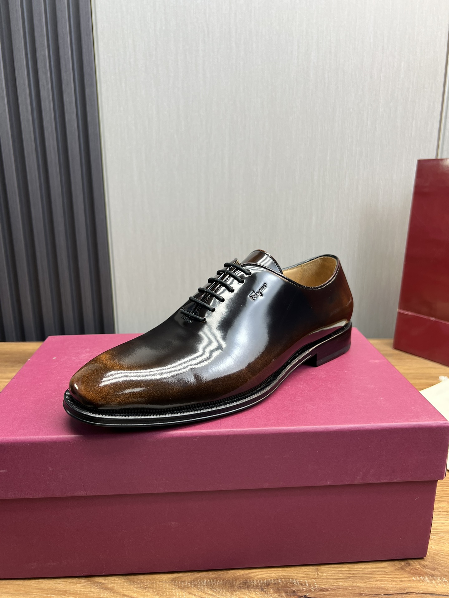 Ferragamo Men's Business Casual Leather Shoes
