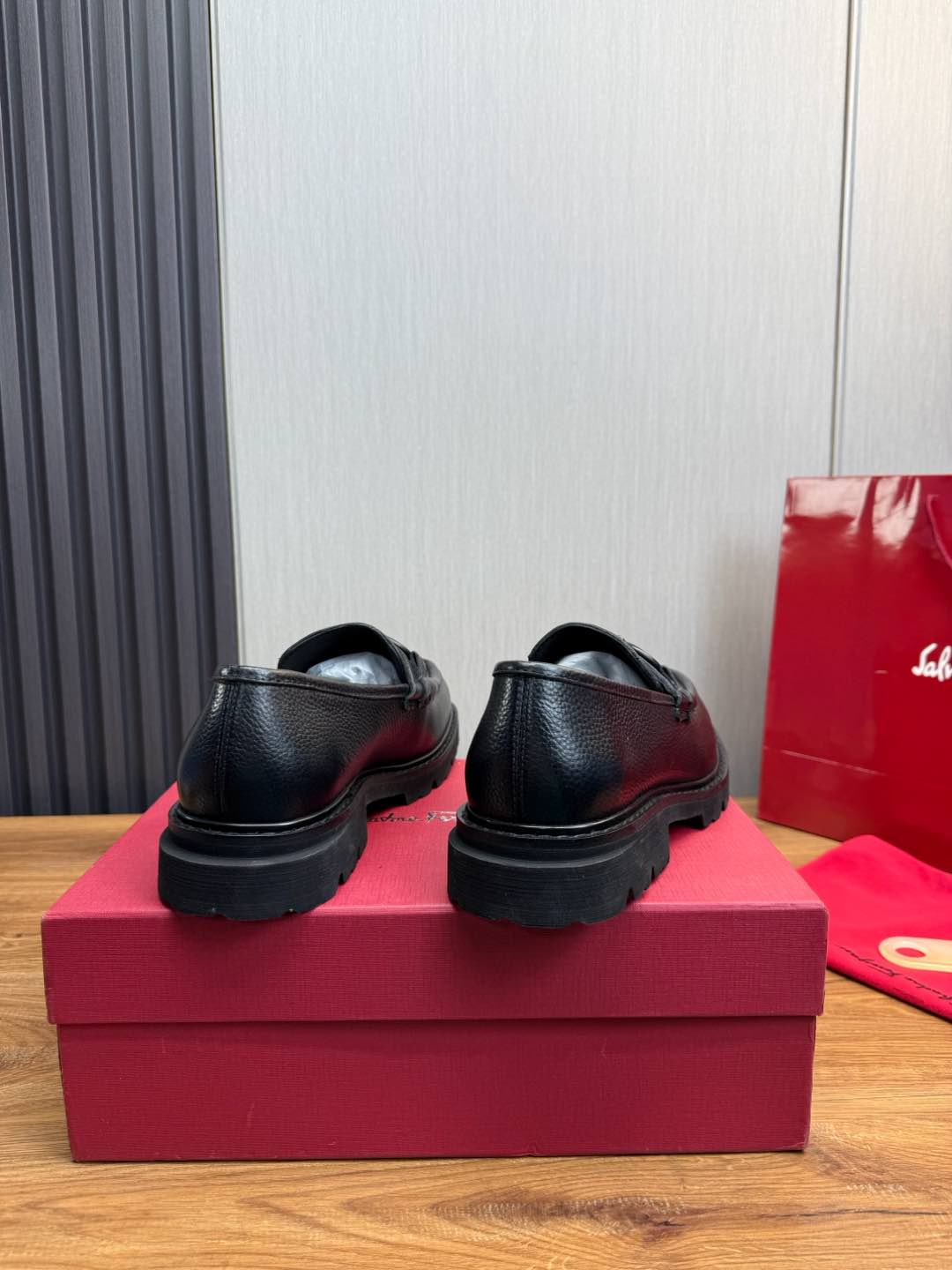 Ferragamo Men's Black Leather Loafers with Signature Buckle 6 i1735847271945 2456 0 4