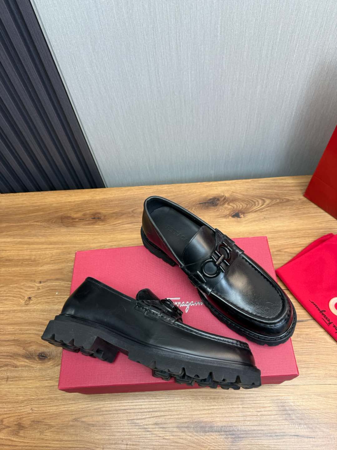 Ferragamo Men's Business Casual Leather Shoes Top Grade Cowhide Loafers 7 i1735847361556 7072 0 4