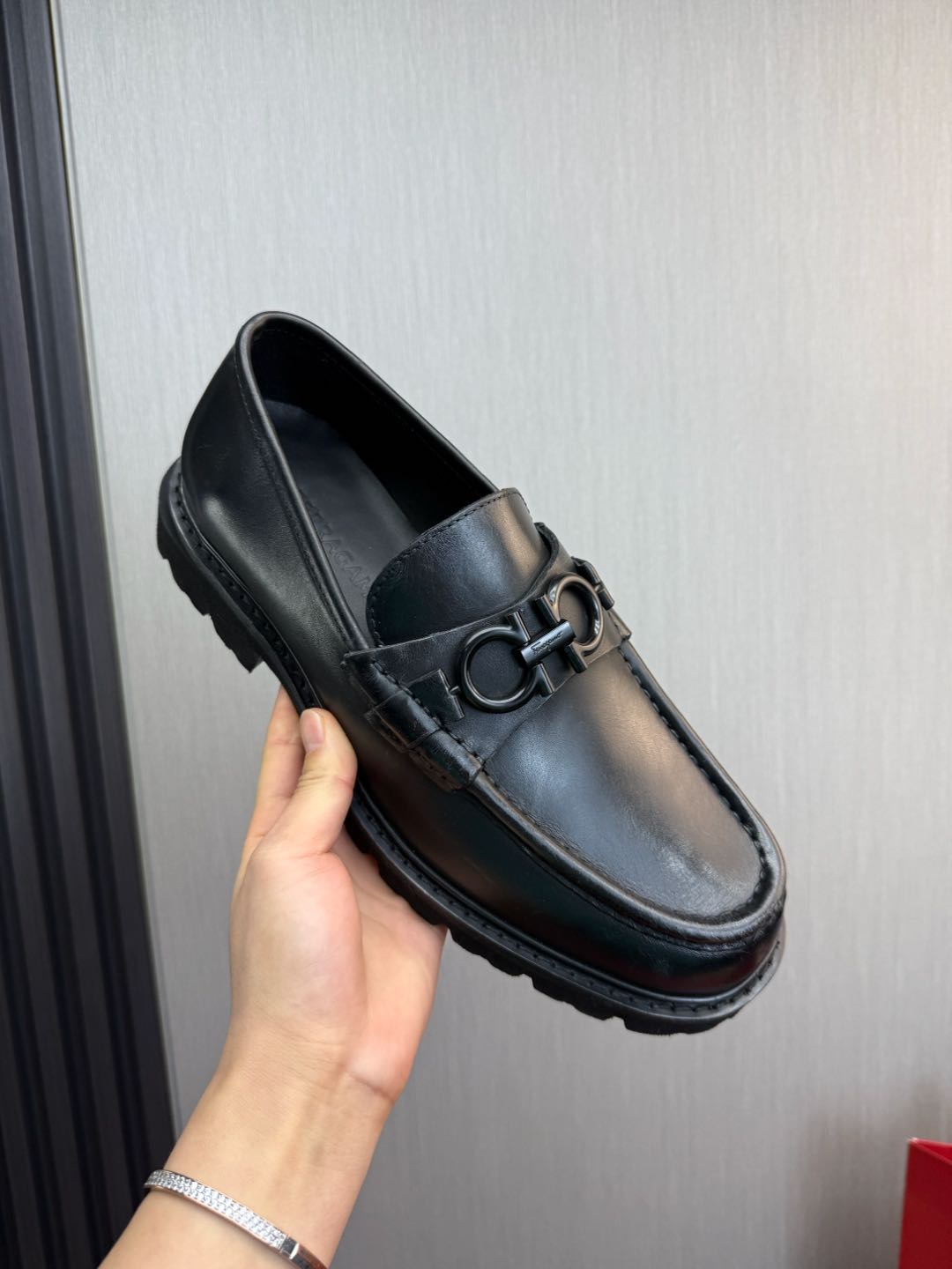 Ferragamo Men's Business Casual Leather Shoes Top Grade Cowhide Loafers 9 i1735847361775 5917 0 1