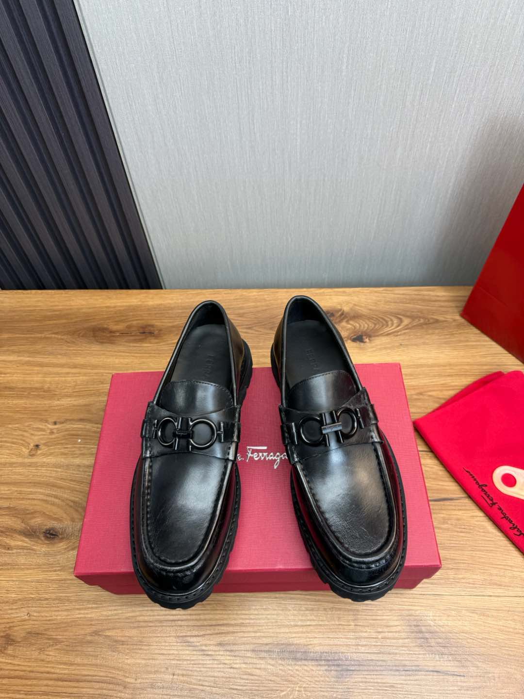 Ferragamo Men's Business Casual Leather Shoes Top Grade Cowhide Loafers 3 i1735847361899 9631 0 2