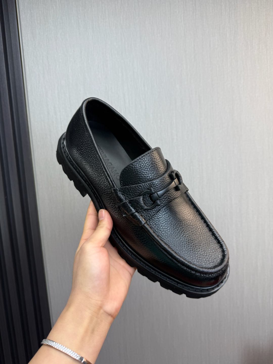 Ferragamo Men's Business Casual Leather Loafers - Premium Quality & Comfort 9 i1735847478454 2911 0 1