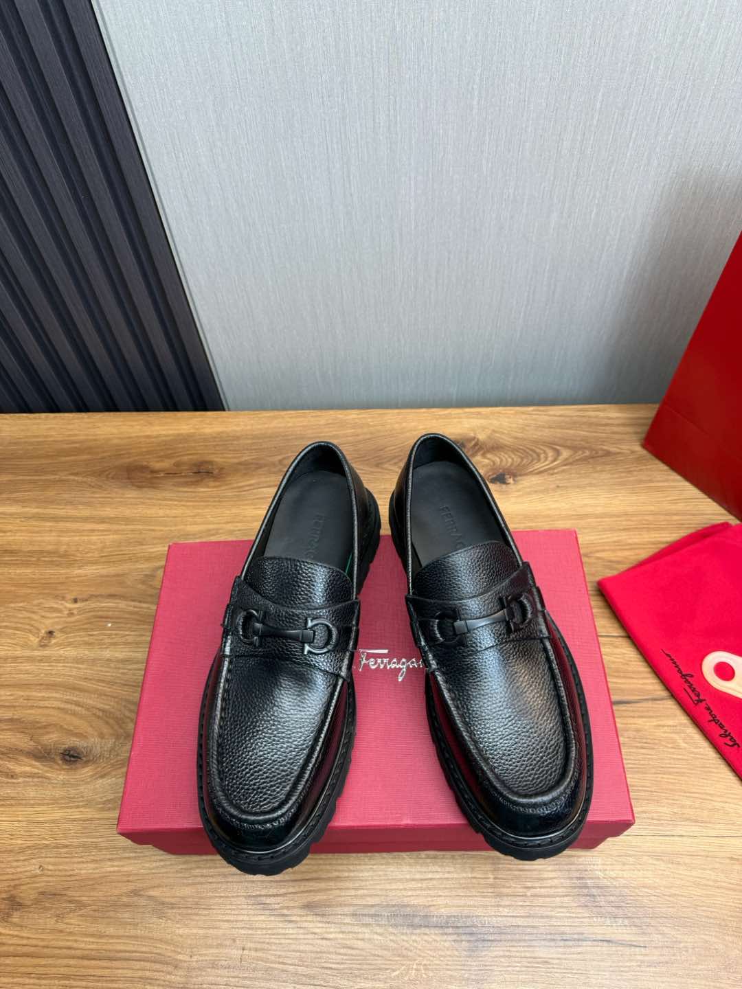 Ferragamo Men's Business Casual Leather Loafers - Premium Quality & Comfort 3 i1735847478715 348 0 2