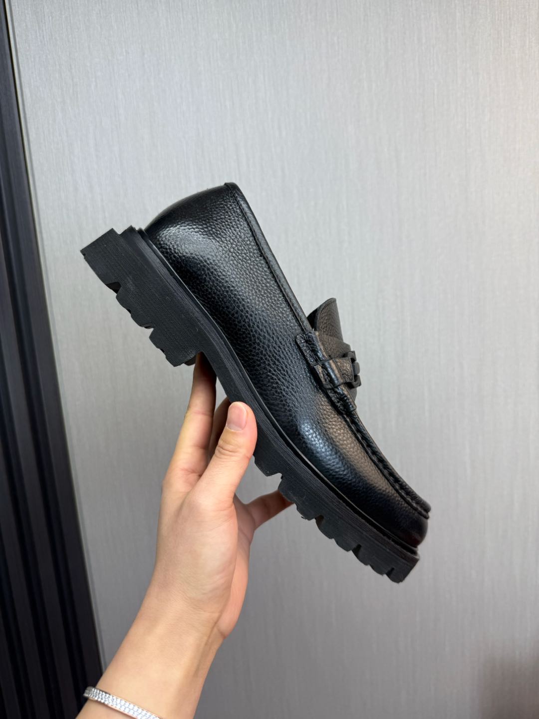 Ferragamo Men's Business Casual Leather Loafers - Premium Quality & Comfort 8 i1735847478935 9657 0 0