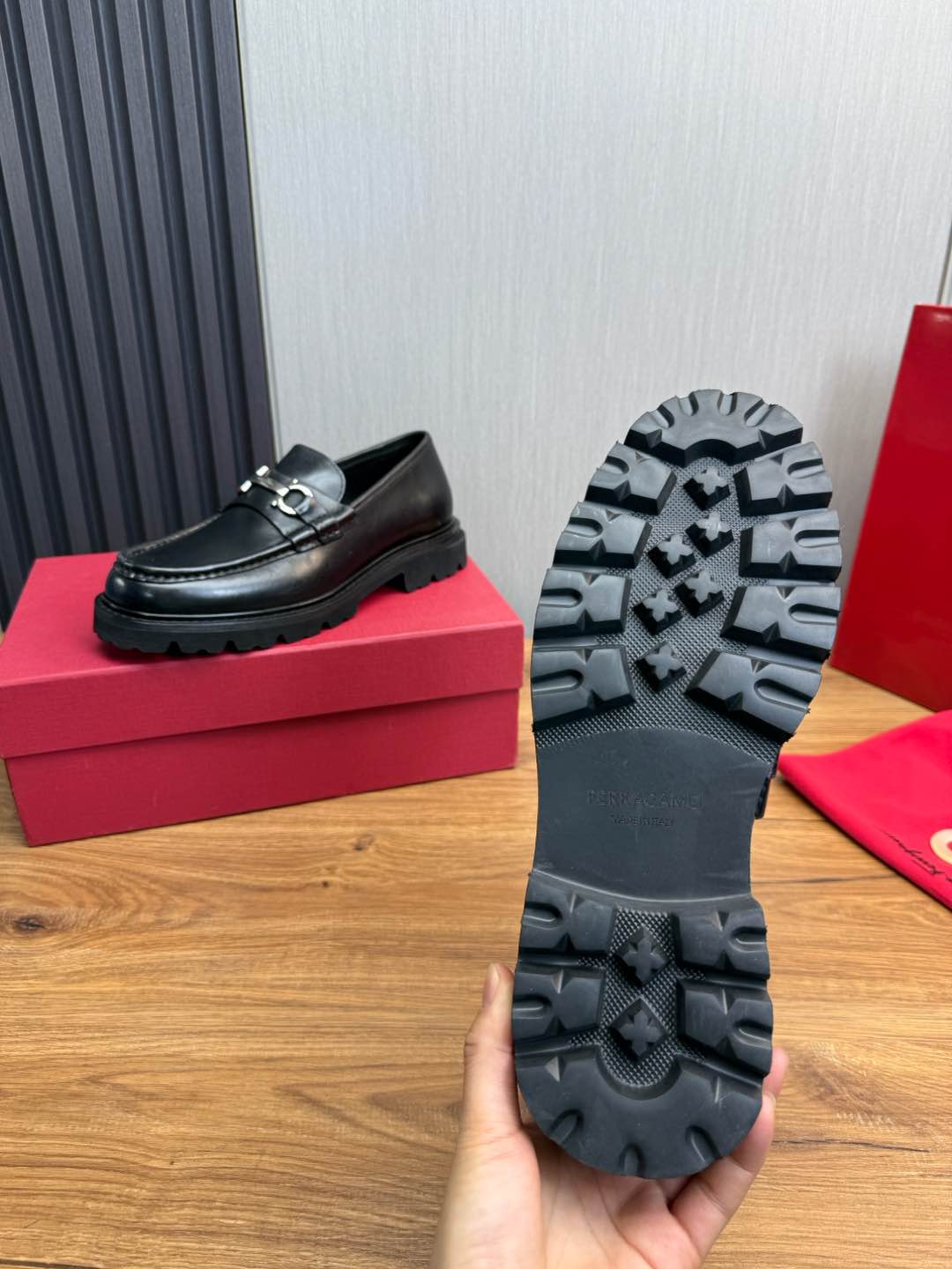 Ferragamo Men's Black Leather Loafers, Top Quality, Comfortable Experience 11 i1735847520087 5247 0 10