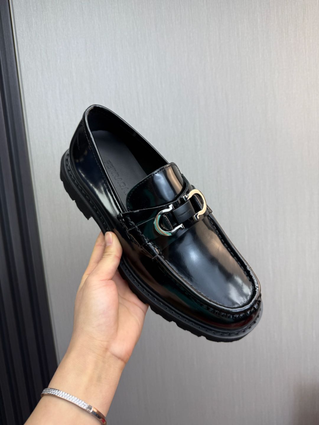 Ferragamo Men's Black Leather Loafers Business Casual Dress Shoes 9 i1735847598124 7711 0 1