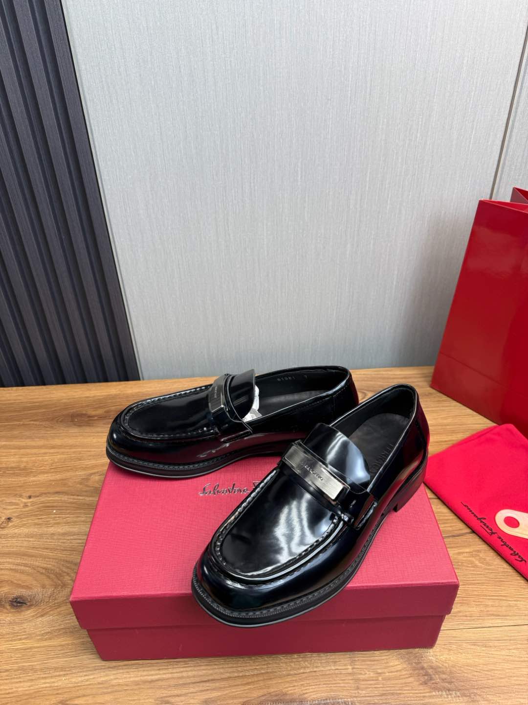 Ferragamo Men's Black Leather Loafers with Metal Buckle Detail 4 i1735847694548 3973 0 4