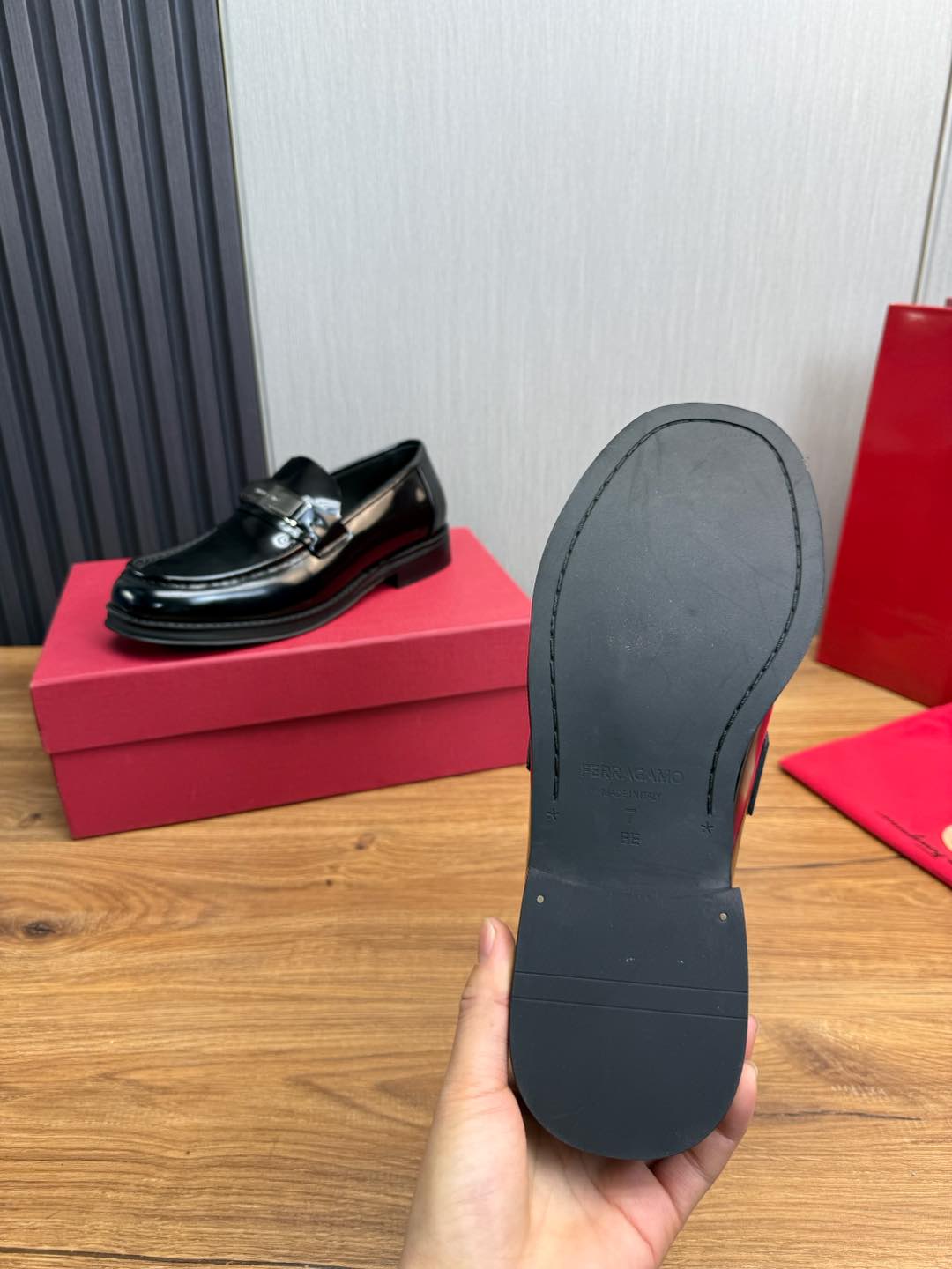 Ferragamo Men's Black Leather Loafers with Metal Buckle Detail 11 i1735847695397 6932 0 10