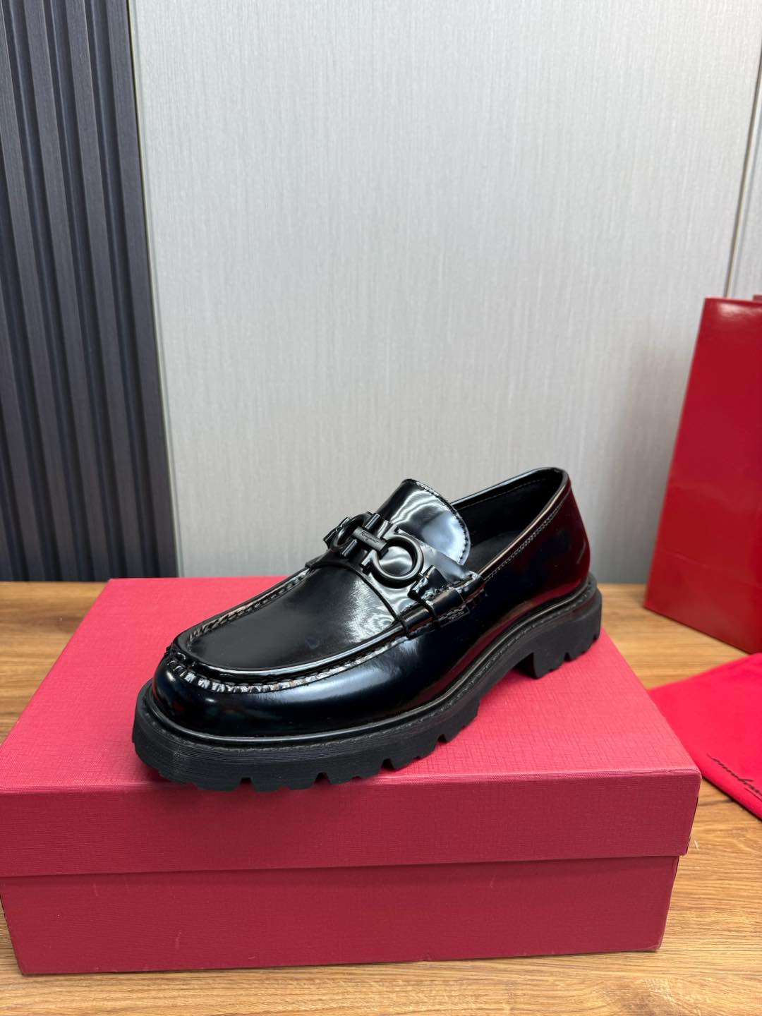 Ferragamo Men's Business Casual Leather Shoes Top Grade Black Loafers