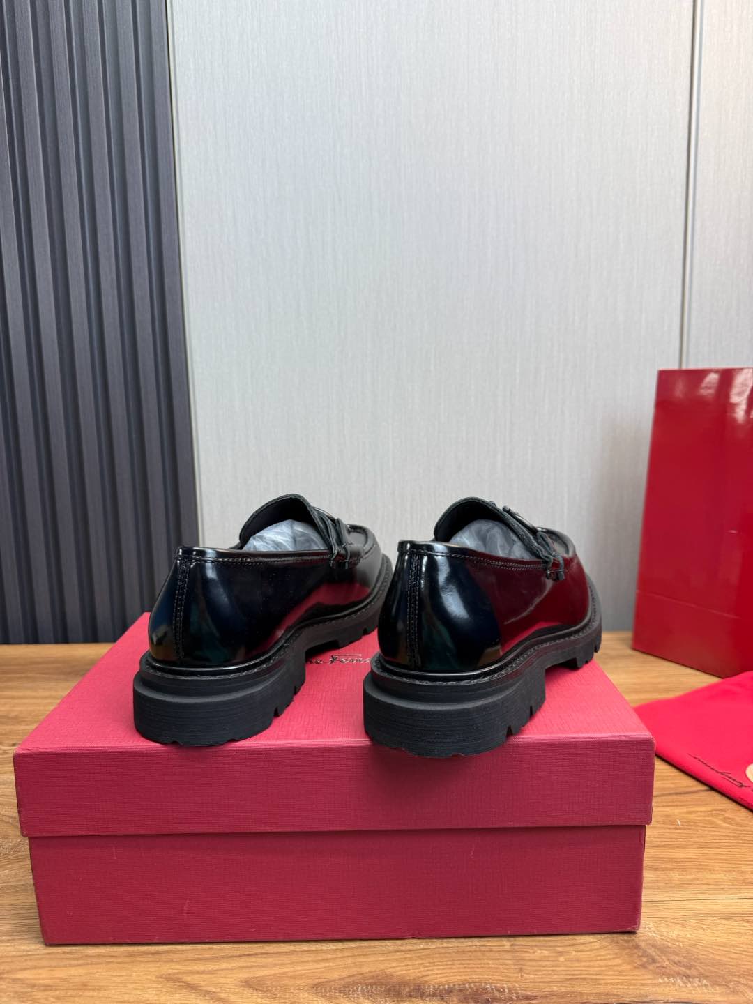 Ferragamo Men's Business Casual Leather Shoes Top Grade Black Loafers 6 i1735847826387 6198 0 4