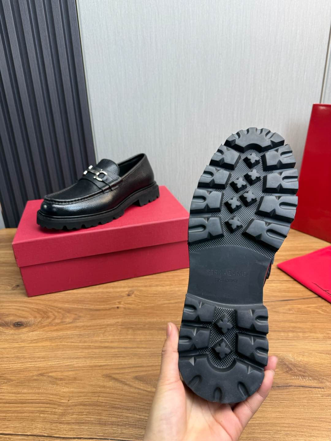 Ferragamo Men's Black Leather Loafers Business Casual Dress Shoes 11 i1735847908244 7935 0 10