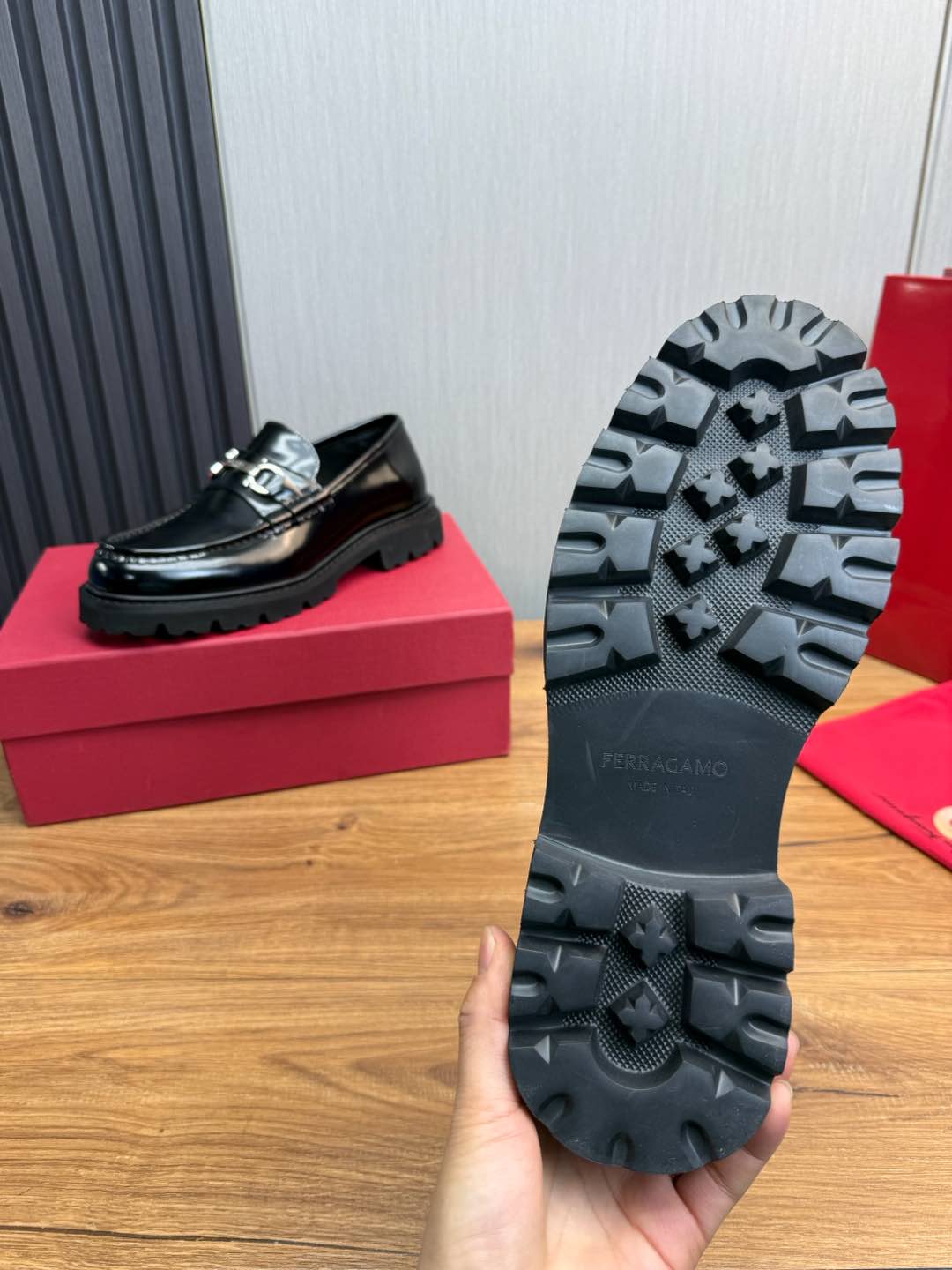 Ferragamo Men's Black Leather Loafers with Lug Sole,Business Casual Shoes 11 i1735847944072 8264 0 10