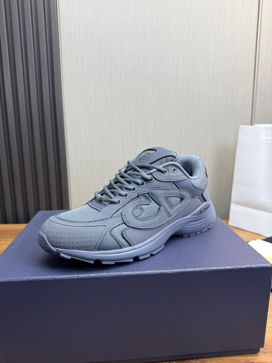 NO:271542,D Home Dior ~ New B30 Couple low-top sneakers are carefully crafted with gray mesh fabric and white technology fabric, decorated with reflective 