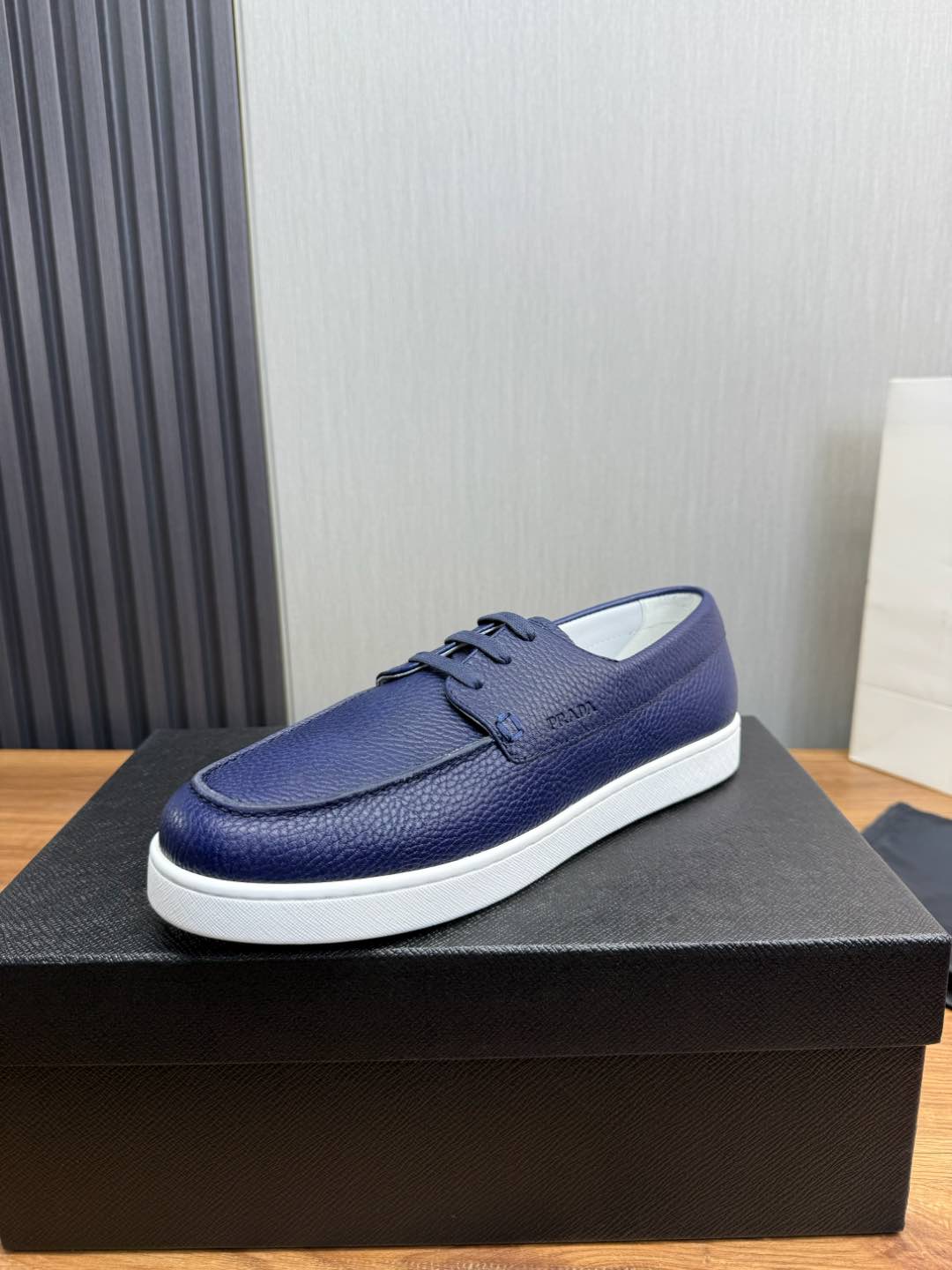 NO:270653,【PRADA Prada】The men's shoes counter hot sale, Dongguan goods, official website synchronization, 1 high-quality shipment Original cowhide   cowhide inner lining, 11 replica, original original bottom, 38-45 (38.45 custom made without return or exchange), prada, prada, cowhide19860909【PRADA普拉达】男鞋专柜爆款热卖, 莞货,官网同步,1高品质出货 原版牛皮 牛皮内里,11复刻 ,原厂原版底,38-45（38.45定做不退换）,,prada,prada,cowhide,Men's shoes