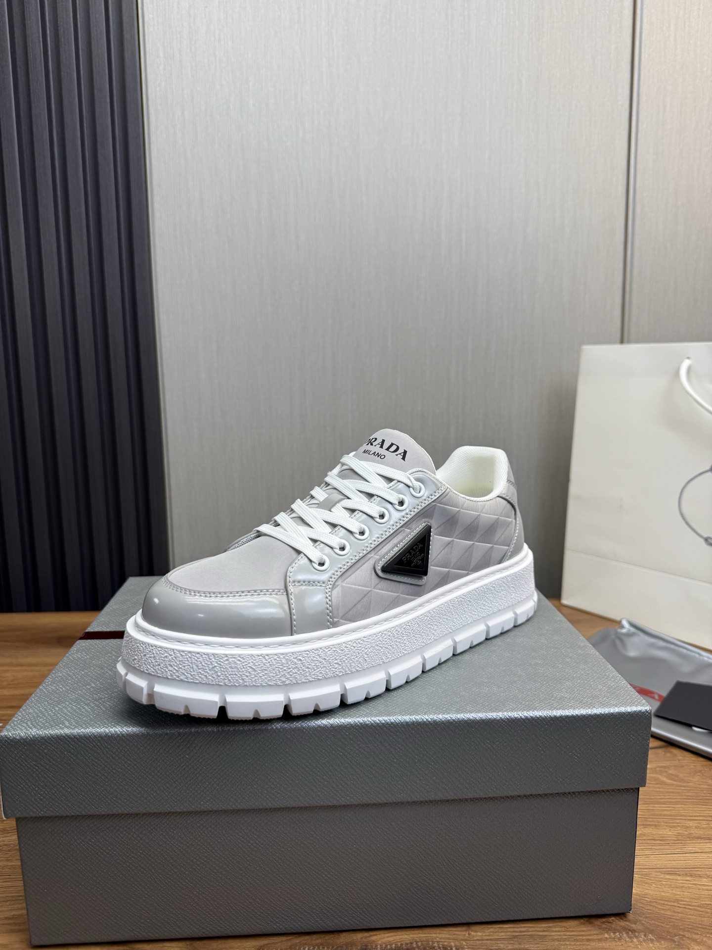 NO:280594,【PRADA Prada】Fall-in-Winter Men's Shoes Shipping Official Website Synchronized Original Flying Cowhide Fabric   Cowhide Inner, 1 to 1 Replica, Original Original Bottom, 38-45 (45. Customized No Returns and Exchanges),, prada, prada, cowhide19860909【PRADA普拉达】秋冬爆款男鞋出货官网同步原版飞织牛皮面料 牛皮内里,1比1复刻 ,原厂原版底,38-45（45.定做不退换）,,prada,prada,cowhide,Men's shoes