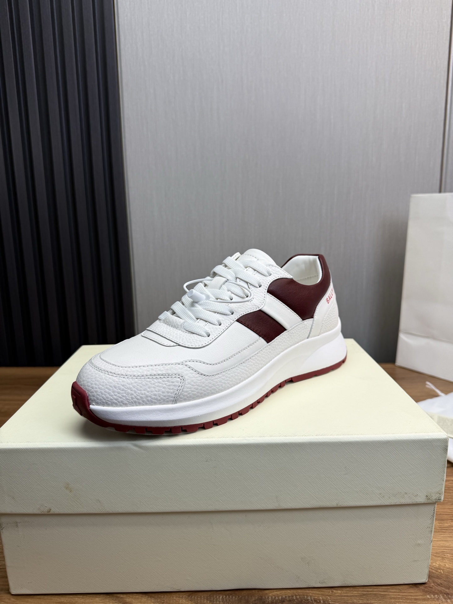 NO:273705,Bally's original new product series, shipped 1:1, high-end cowhide   cowhide inner lining, original foamed bottom, light and comfortable feet!  38-45 (38.45 customized),,bally,cowhide19860909巴利-Bally家原单新品系列,1:1出货 高档牛皮 牛皮内里,原版发泡大底,轻便舒适脚感！38-45（38.45订做）,,bally,cowhide,Men's shoes