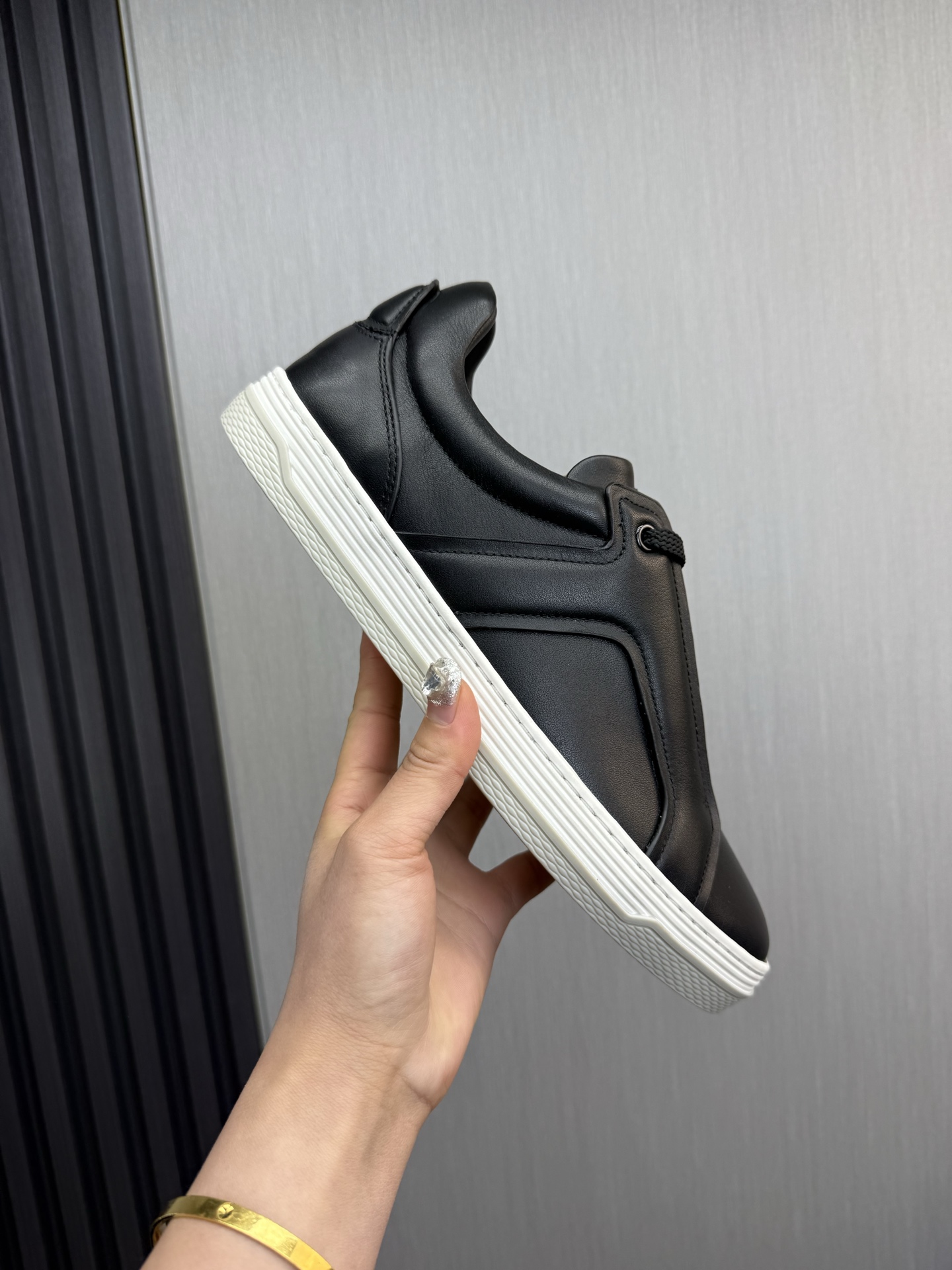 Dunhill Men's Fashion Sneakers - Black Leather, Lightweight & Breathable 8 i1742497261801 7267 0 1