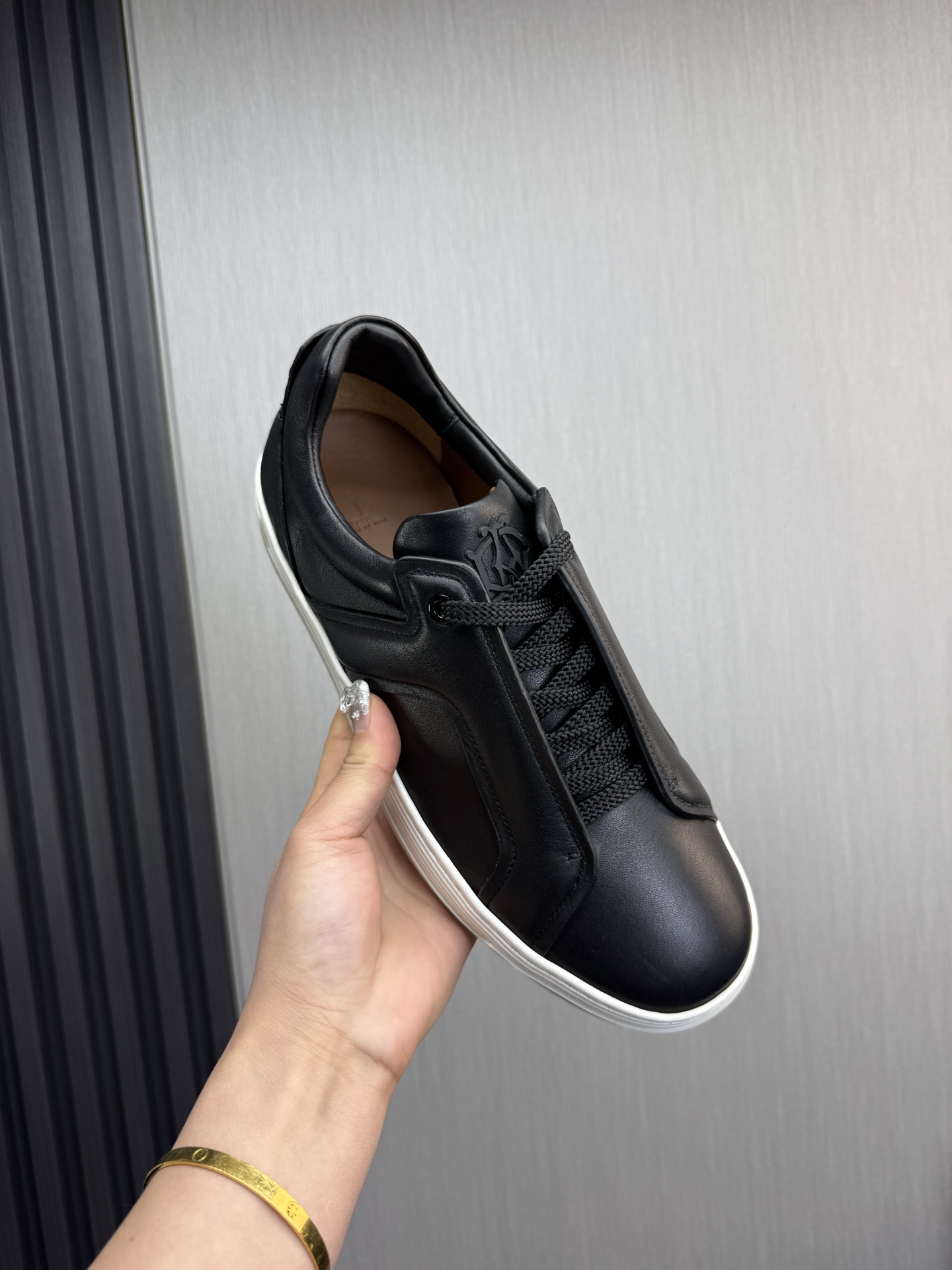 Dunhill Men's Fashion Sneakers - Black Leather, Lightweight & Breathable 9 i1742497263755 3424 0 2