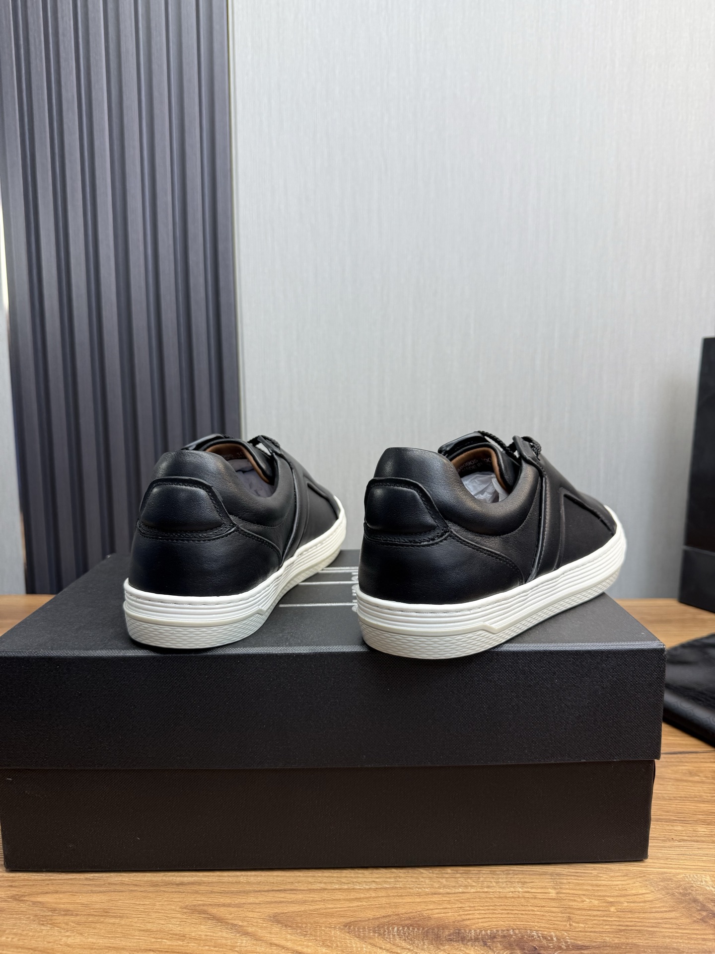 Dunhill Men's Fashion Sneakers - Black Leather, Lightweight & Breathable 6 i1742497264643 6765 0 6