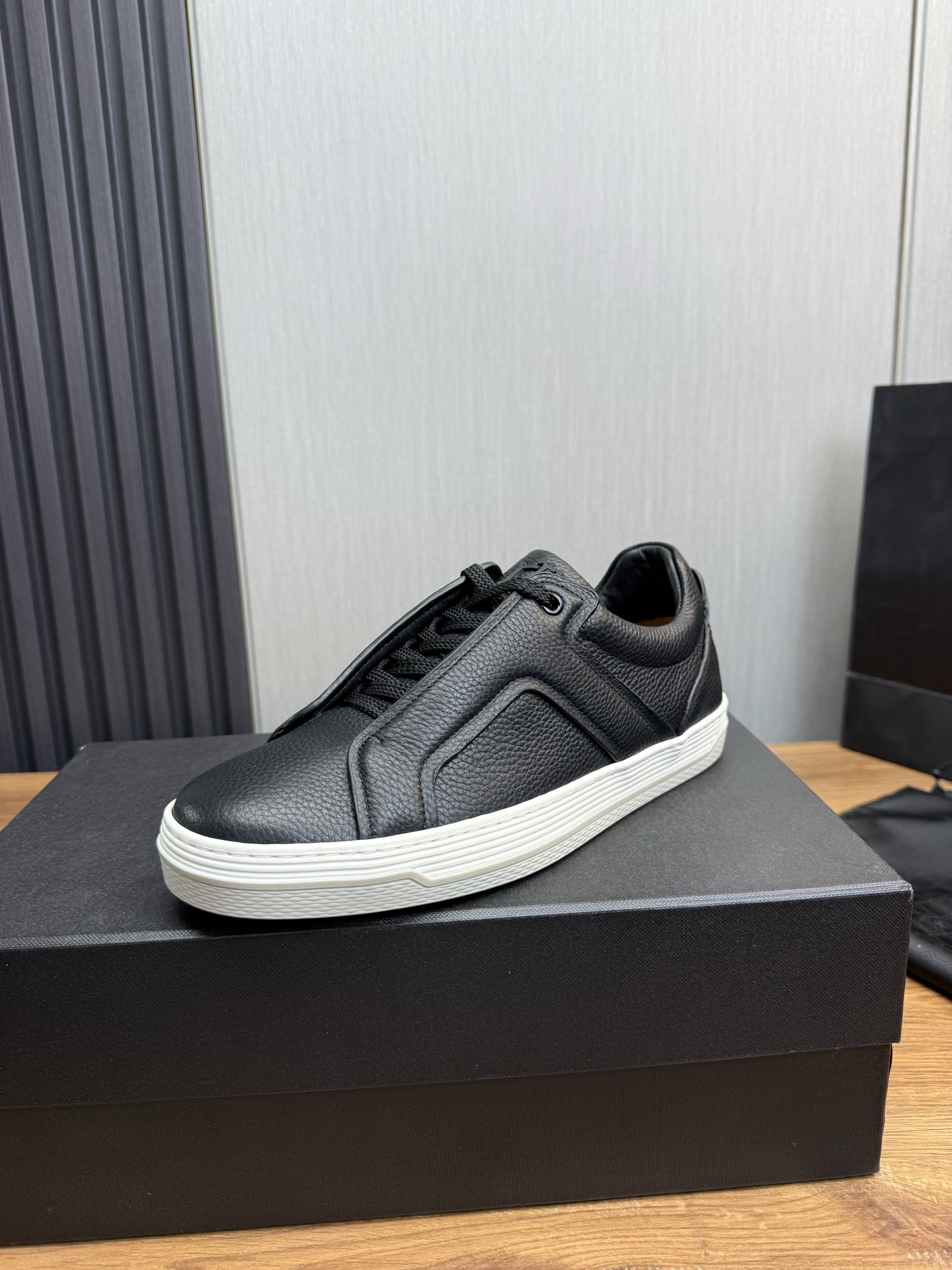 Dunhill Men's Black Leather Low-Top Sneakers, Casual Shoes, Size 39-44