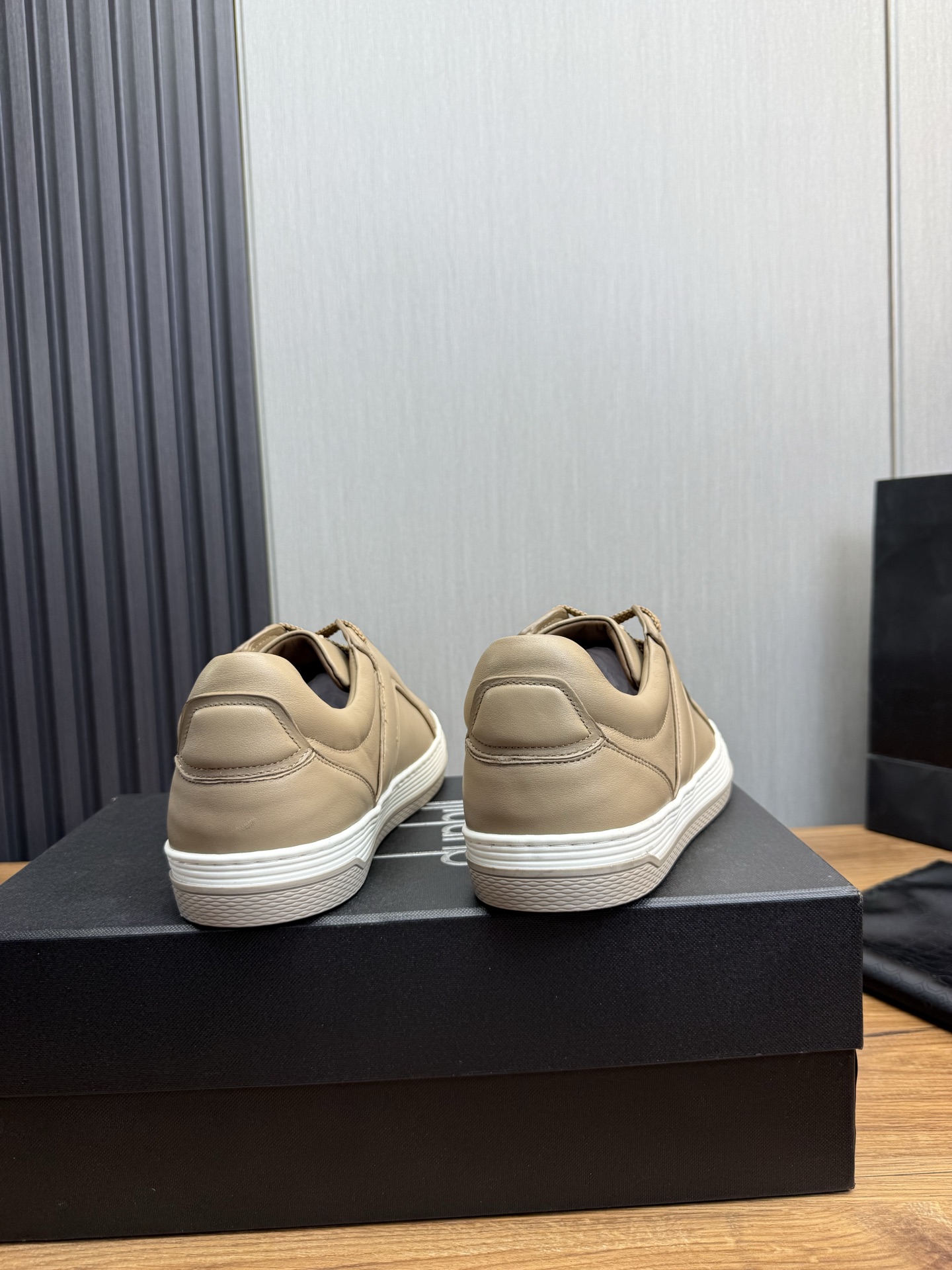 Dunhill Men's Casual Leather Sneakers: Stylish, Comfortable, and Breathable 6 i1742497988151 4317 0 6