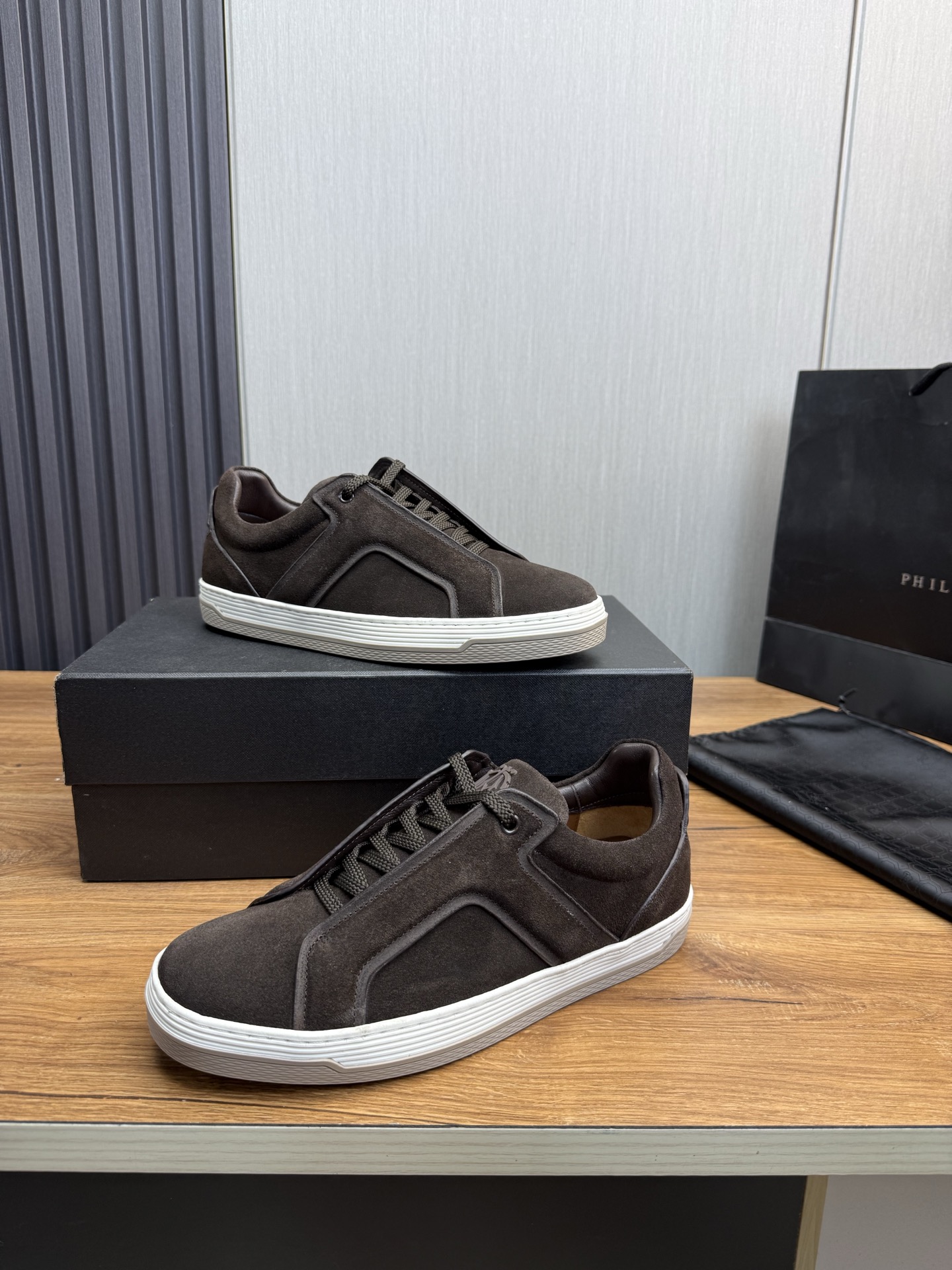 Dunhill Men's Brown Suede Leather Casual Sneakers, Sizes 39-44 5 i1742498386073 6128 0 8