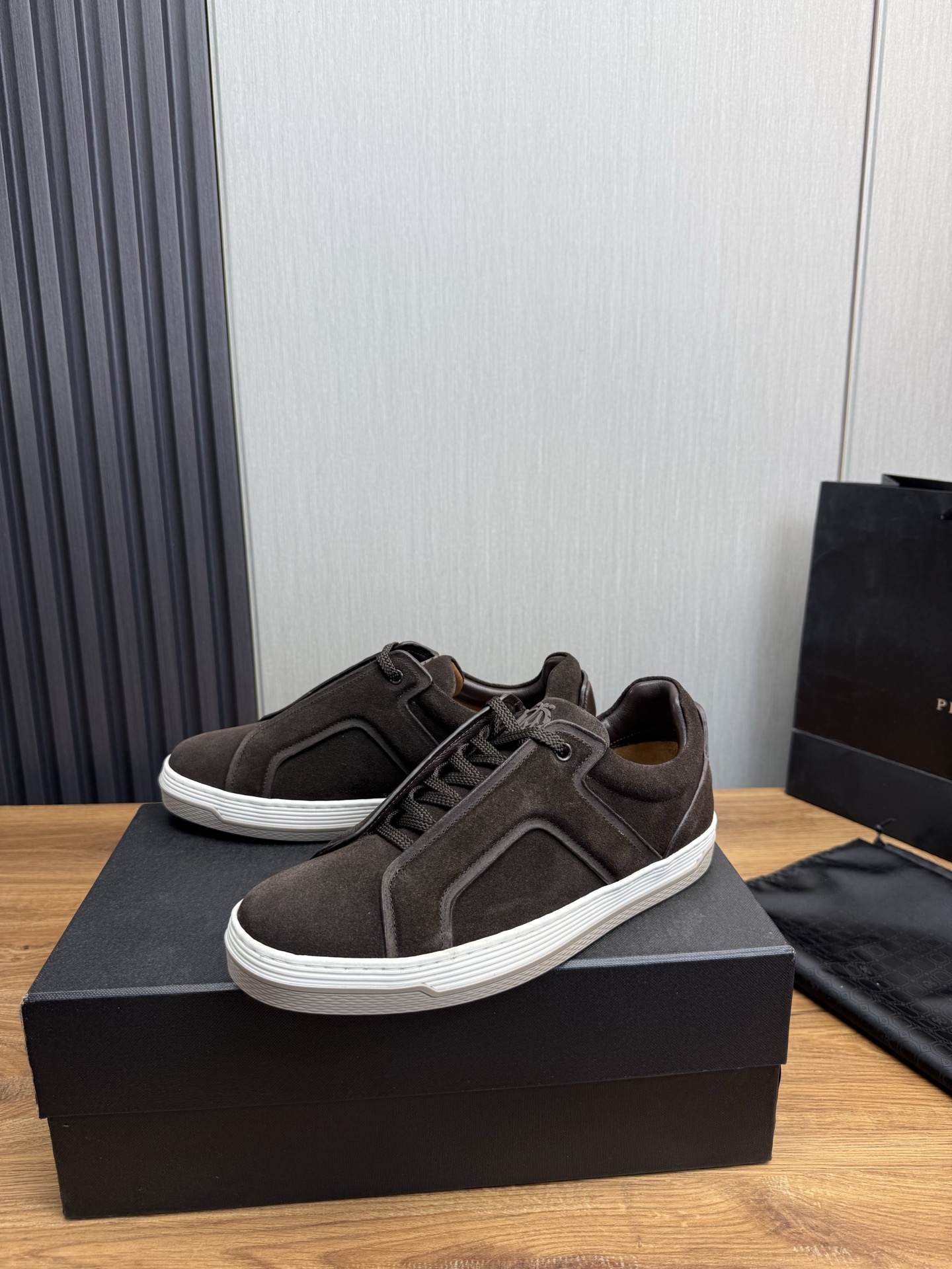 Dunhill Men's Brown Suede Leather Casual Sneakers, Sizes 39-44 4 i1742498386734 8157 0 4
