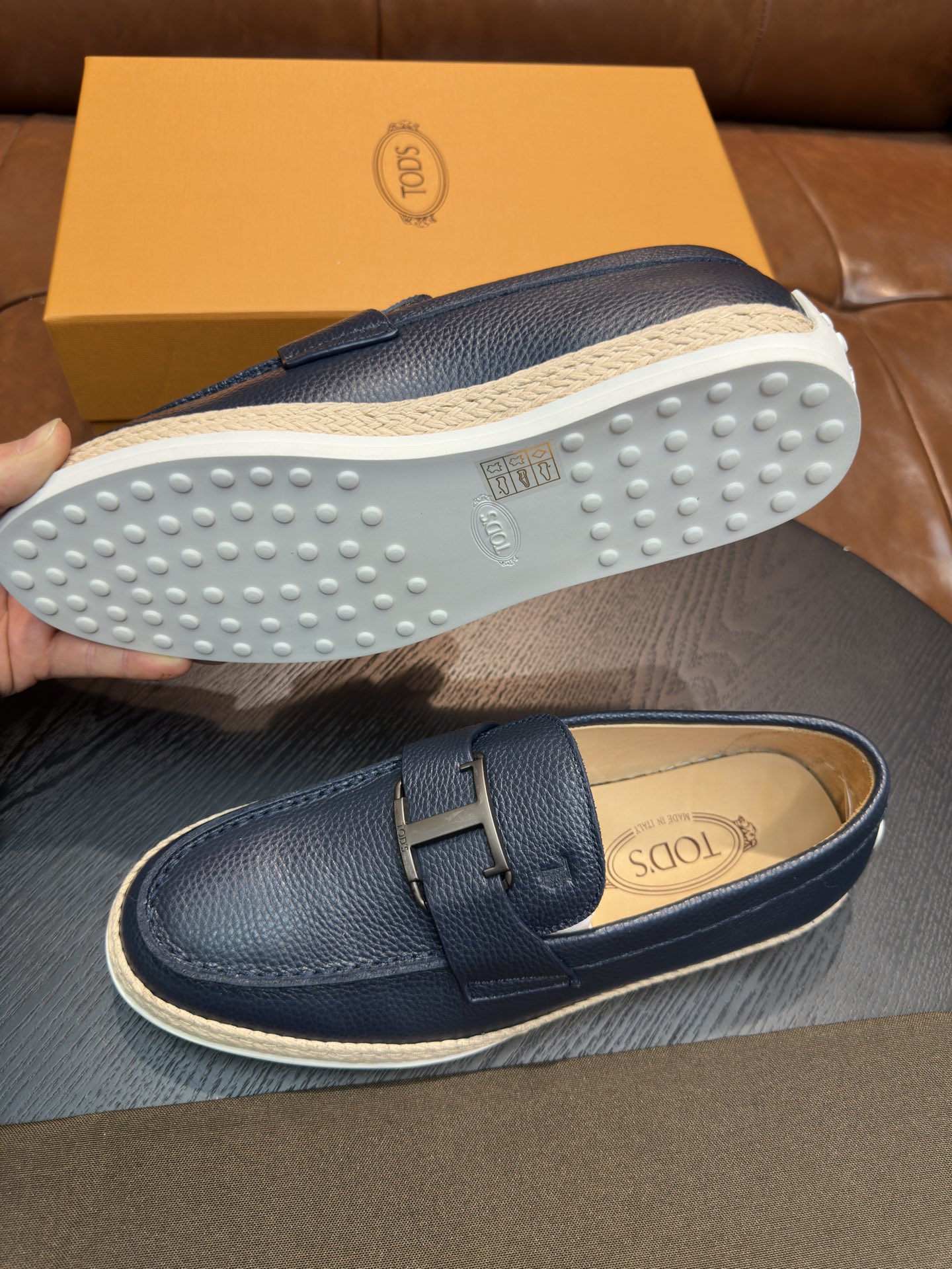 TOD'S Men's Leather Loafers with Metal Buckle - Classic & Comfortable 6 i1742583979583 2281 0 4