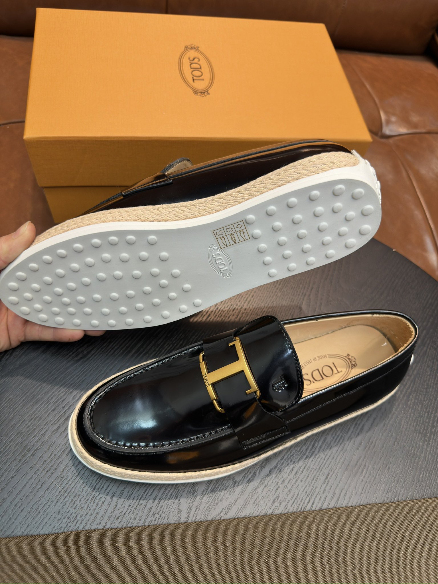 TOD'S Leather Loafers with Metal Buckle - Classic Comfort & Style 6 i1742584021260 2219 0 4
