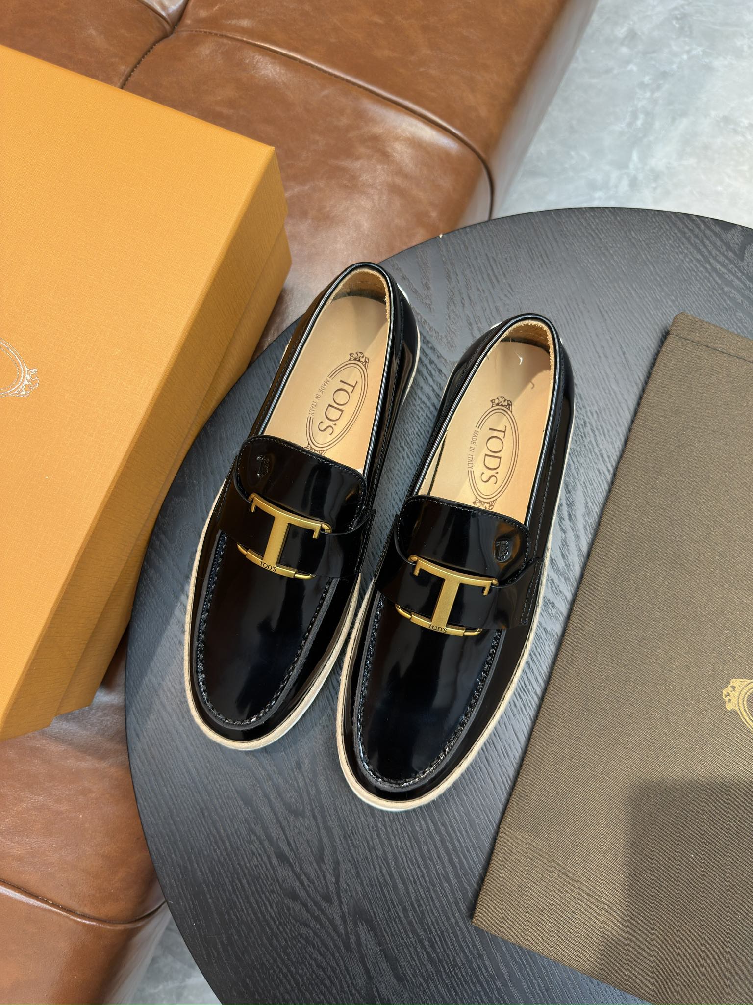 TOD'S Leather Loafers with Metal Buckle - Classic Comfort & Style 9 i1742584021889 2444 0 7