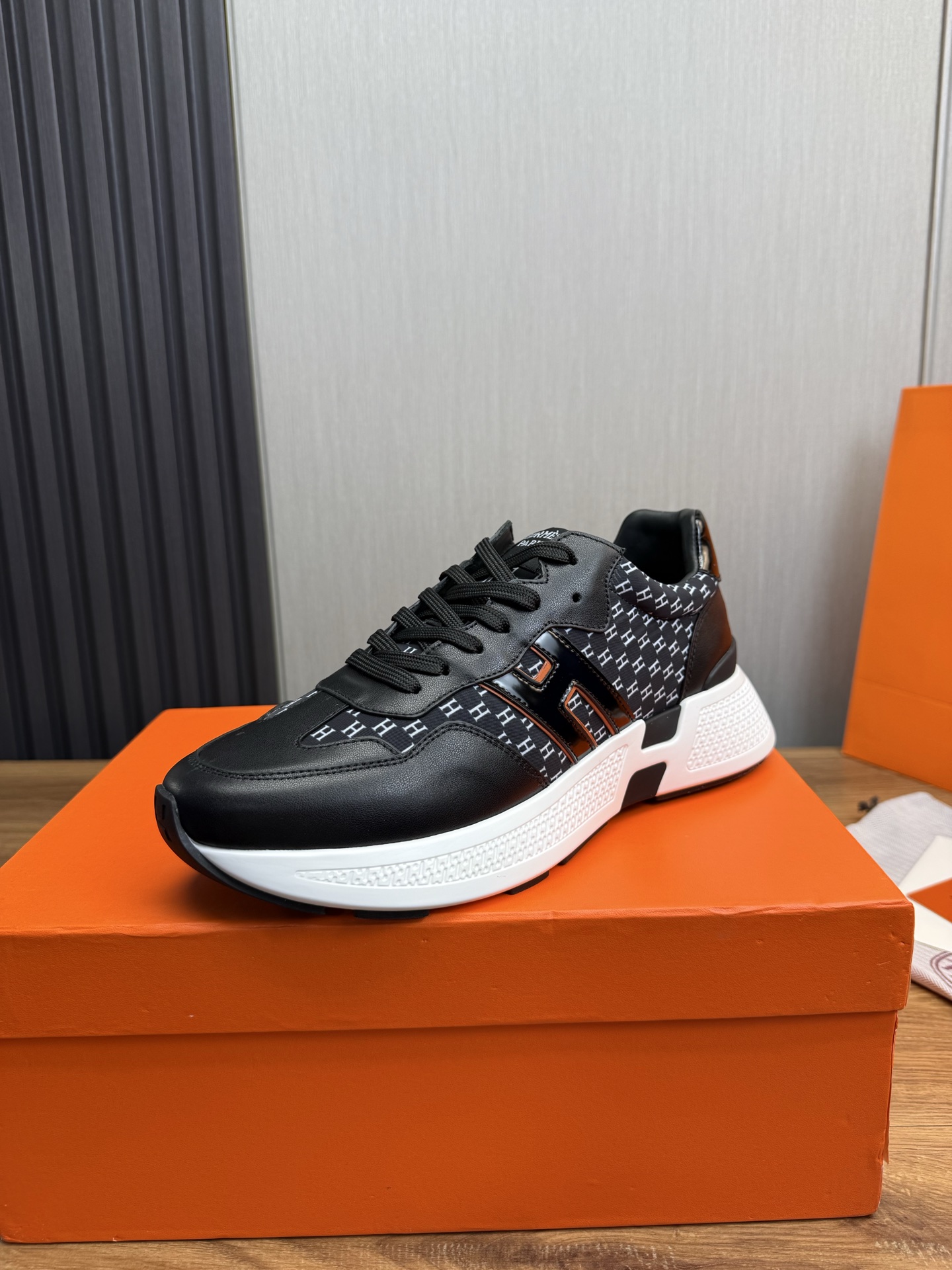 Hermes Men's H-Motif Leather Sneakers - Stylish, Comfortable, and Durable 1 Hermes Men's H-Motif Leather Sneakers - Stylish, Comfortable, and Durable