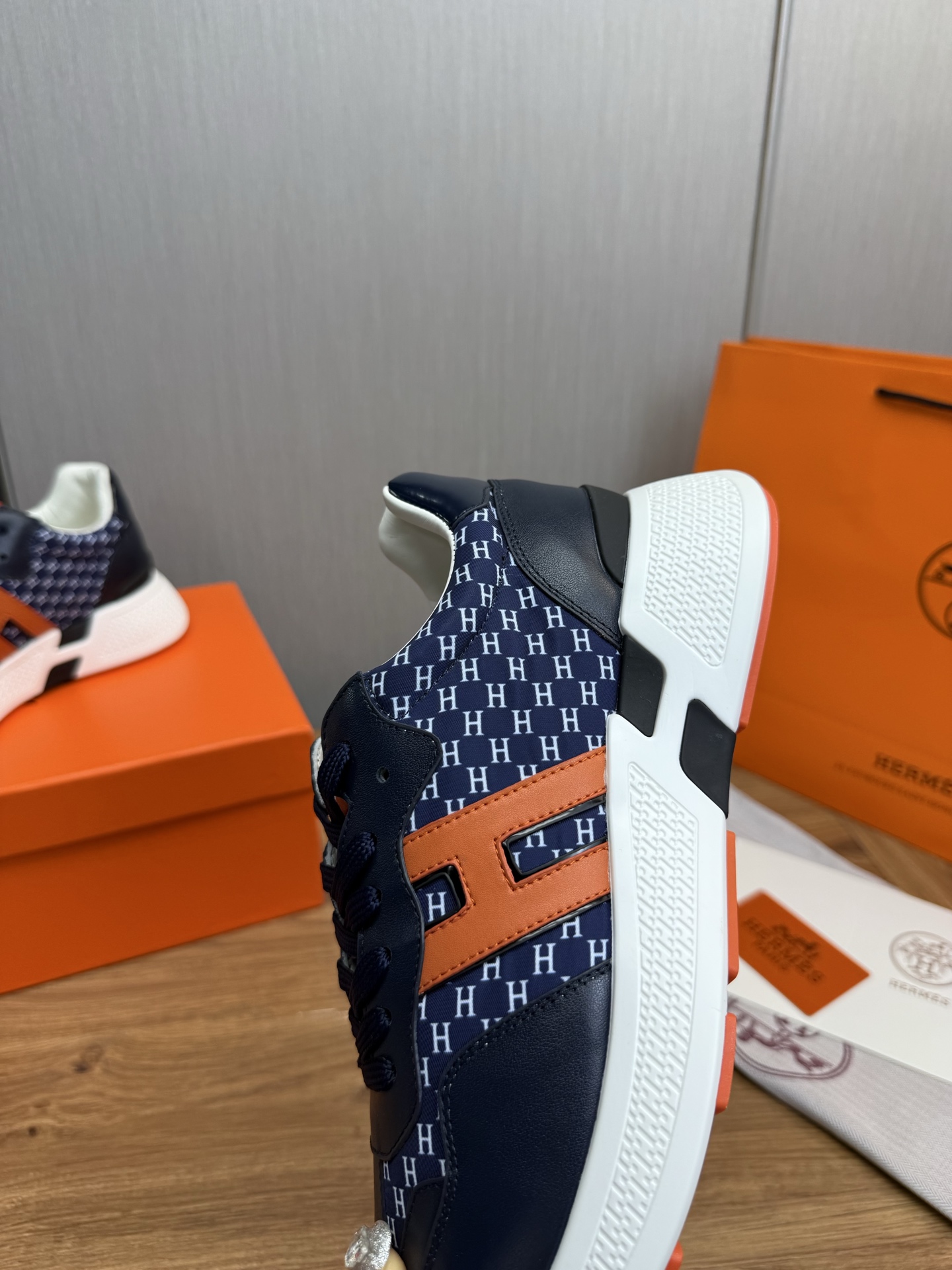 Hermès Men's H Sneakers - Stylish Leather Design, Sizes 39-44 10 i1743103014088 5180 0 9