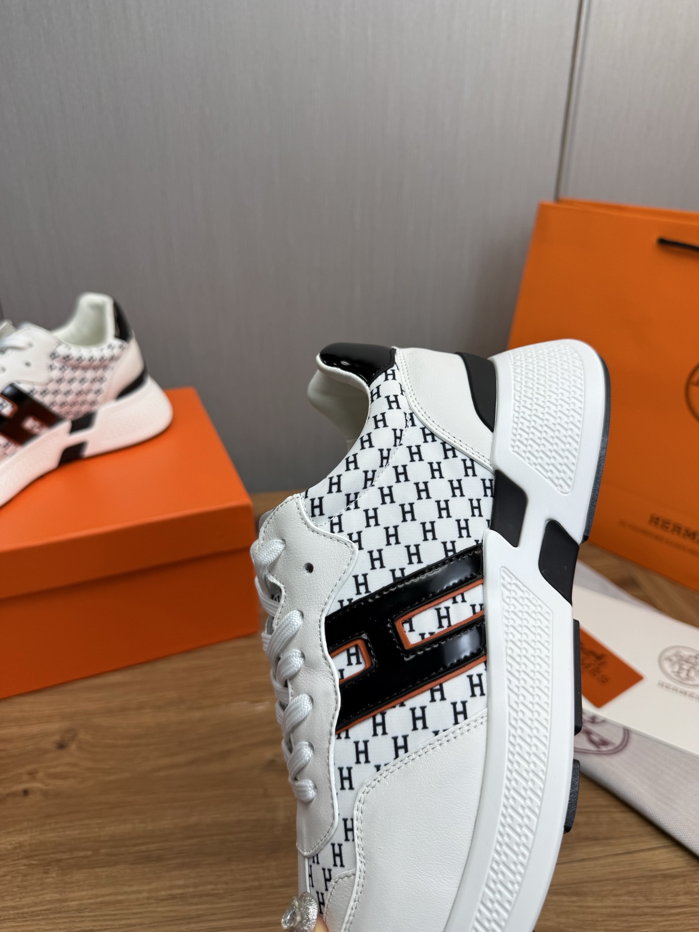 Hermes Men's White Leather Sneaker with 'H' Logo, Sizes 39-44 10 i1743103081357 8886 0 9