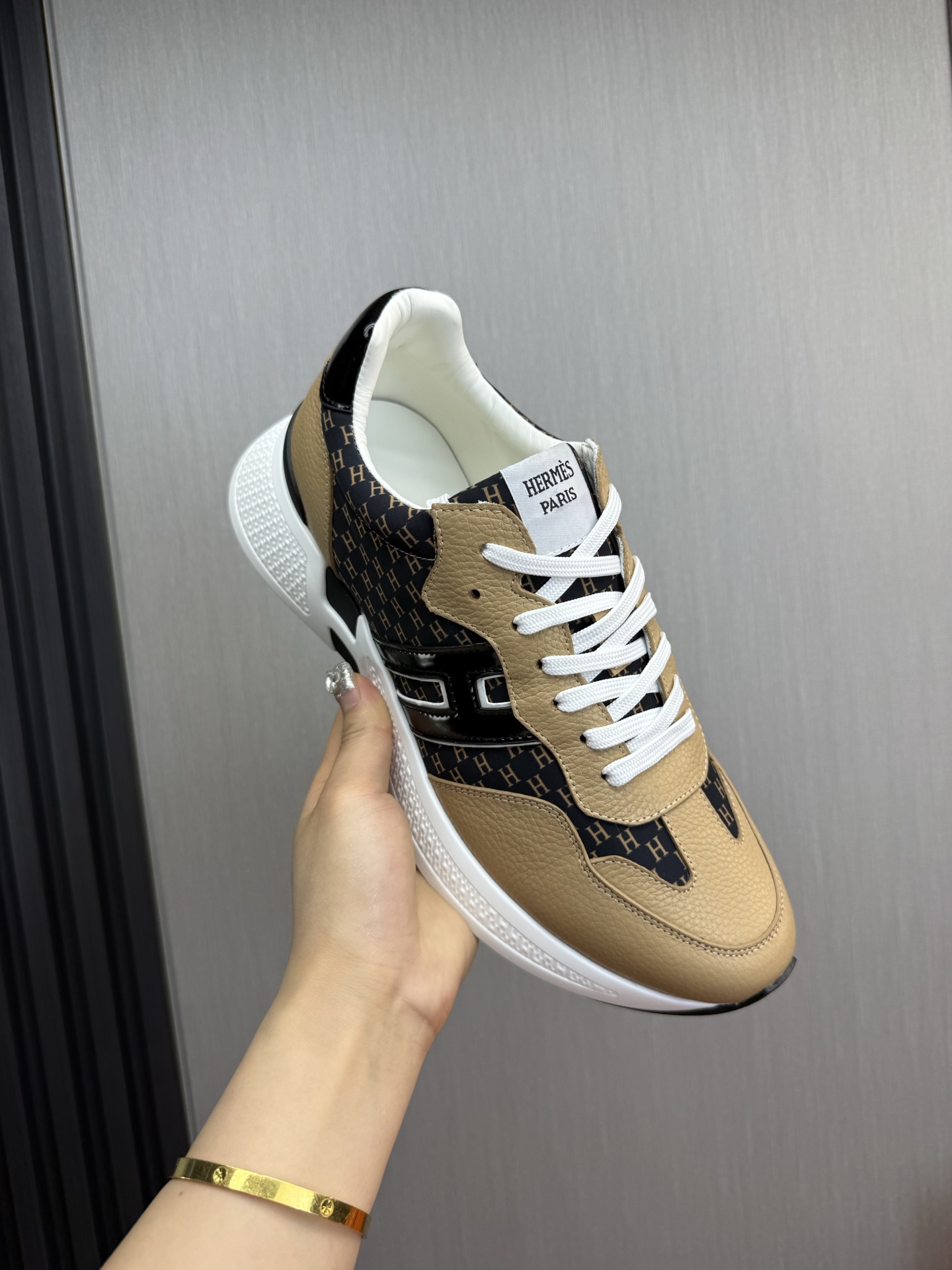 Hermes Men's H-Logo Sneakers in Leather - Stylish and Comfortable 9 i1743103180029 5825 0 2