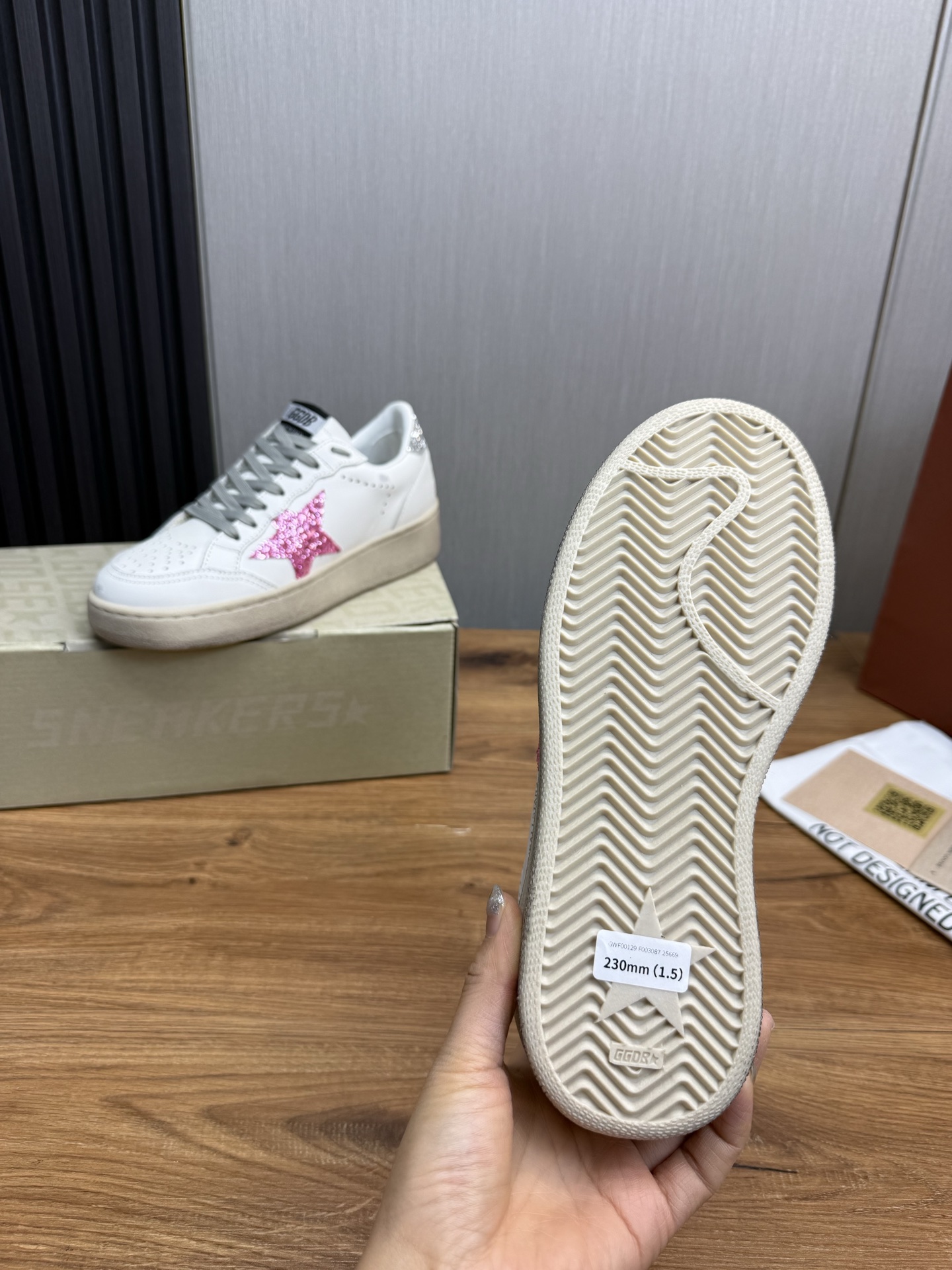 Golden Goose Ball Star Leather Sneakers with Pink Glitter Star 11 i1744140170938 6454 0 9