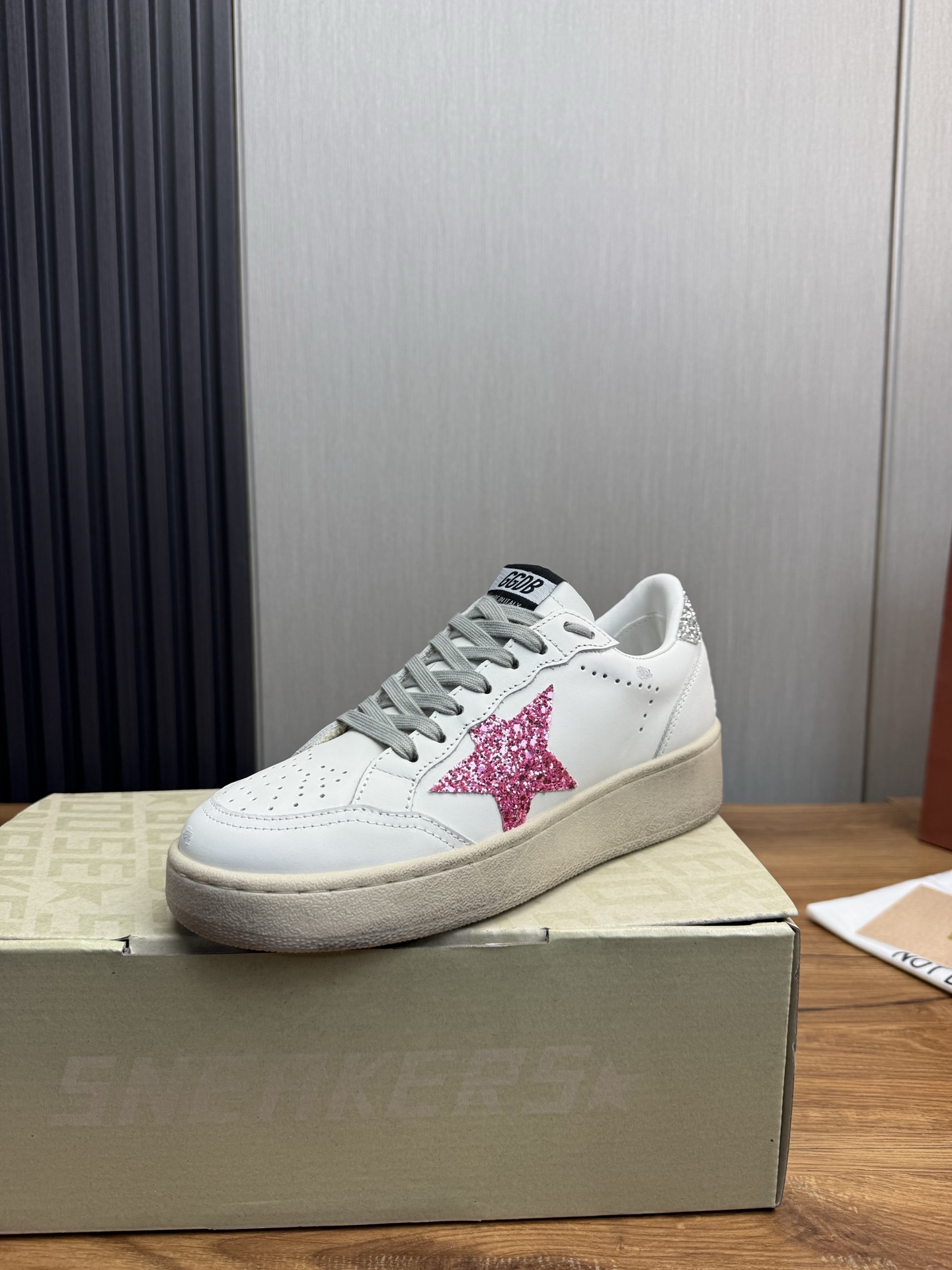 Golden Goose Ball Star Leather Sneakers with Pink Glitter Star 2 i1744140171928 3994 0 10