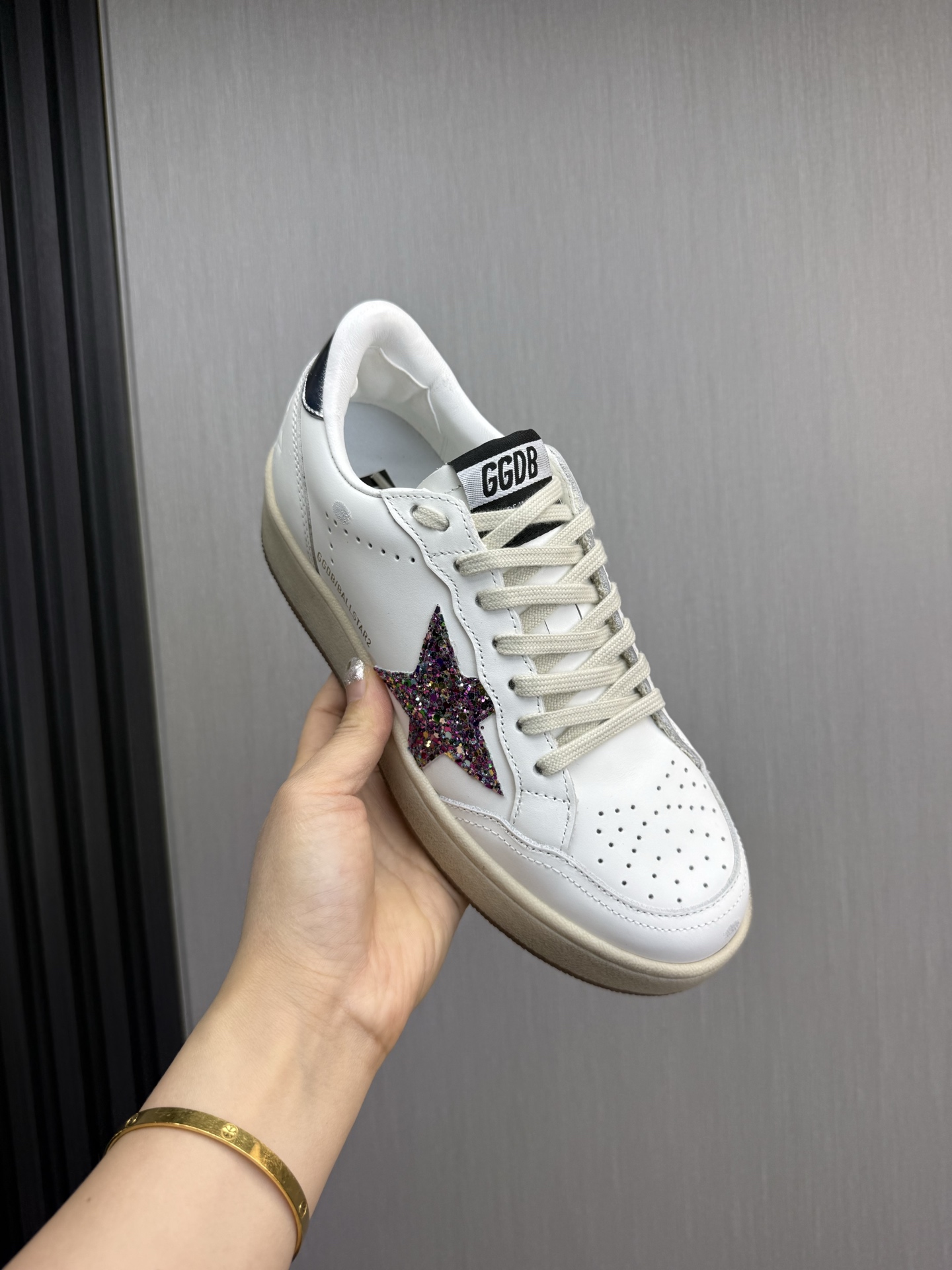 Golden Goose Glitter Star Leather Sneakers Distressed Fashion Shoes 9 i1744141768638 513 0 2