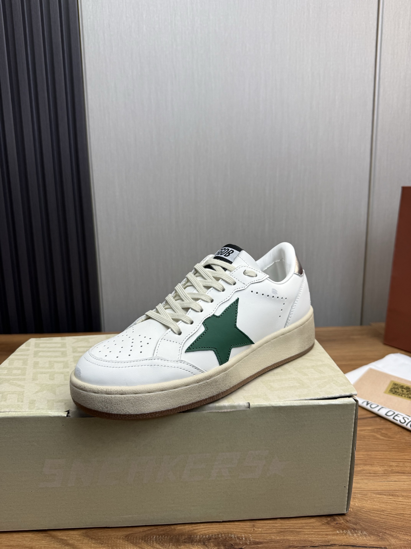Golden Goose Leather Fashion Sneakers with Signature Star Design for Women 2 i1744141836251 3502 0 11
