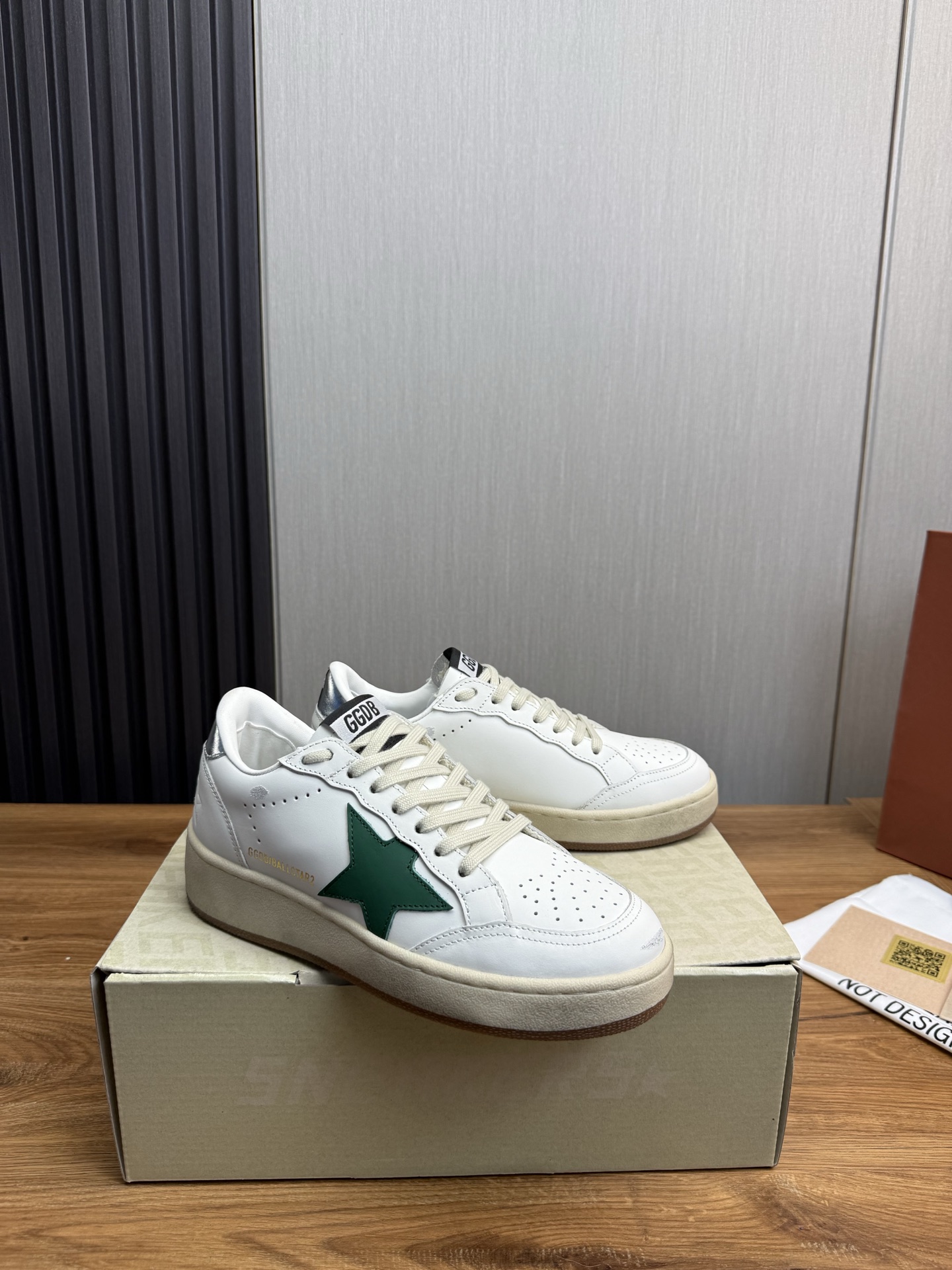 Golden Goose Leather Fashion Sneakers with Signature Star Design for Women 4 i1744141836411 1710 0 5
