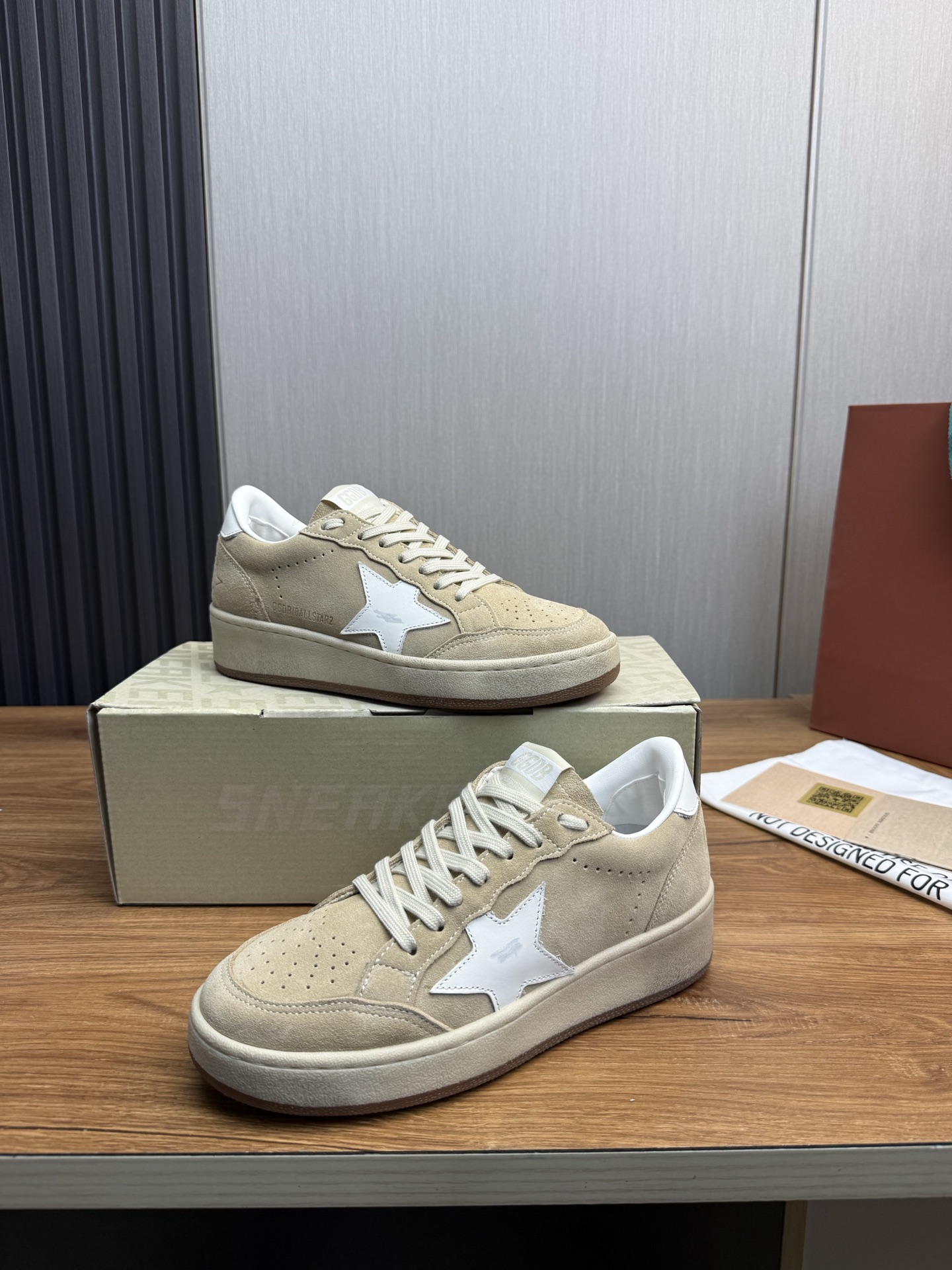 Golden Goose Ball Star Leather Sneakers-Handcrafted Distressed Style 5 i1744141966142 7886 0 8