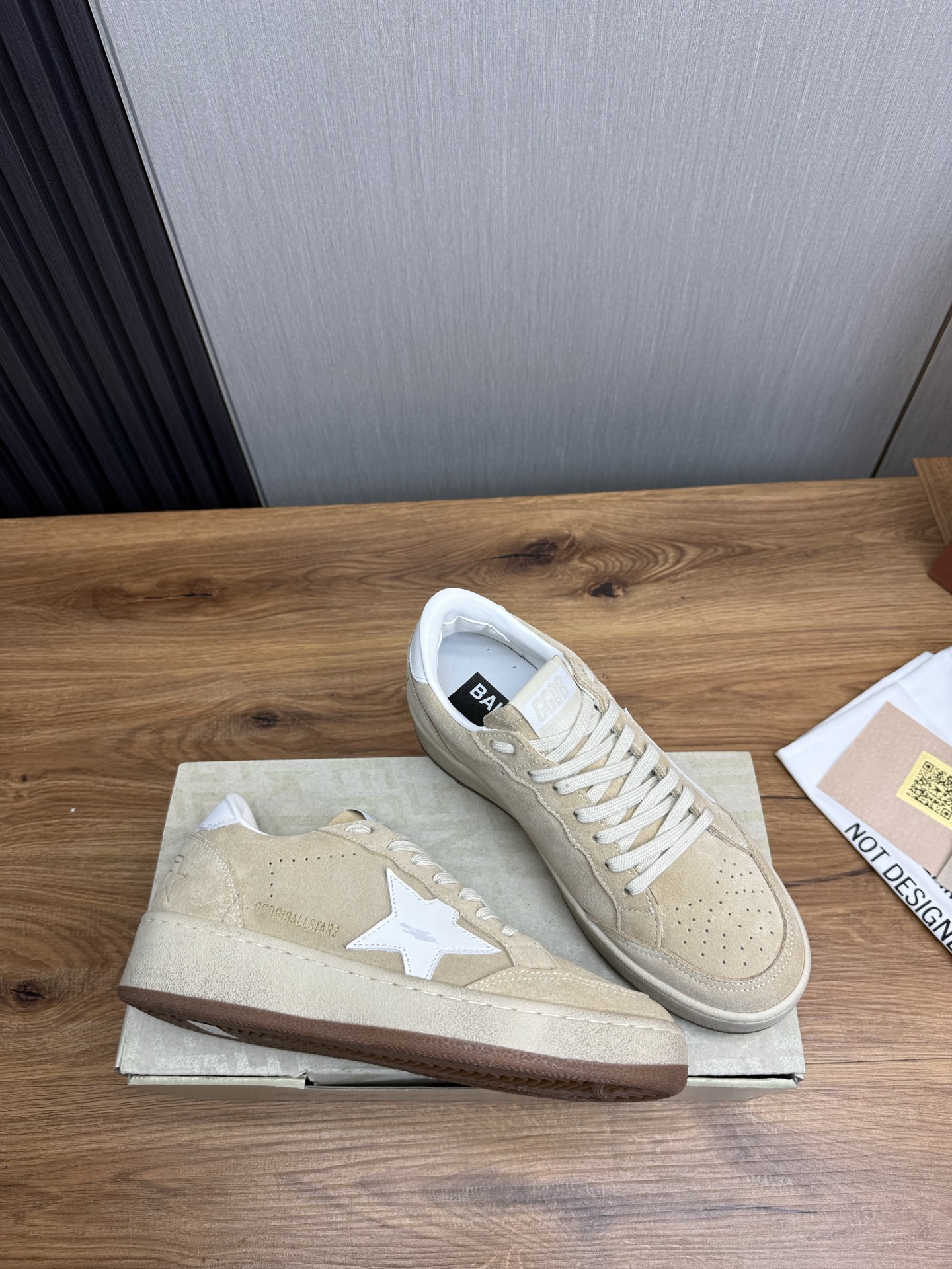 Golden Goose Ball Star Leather Sneakers-Handcrafted Distressed Style 7 i1744141966226 2400 0 5