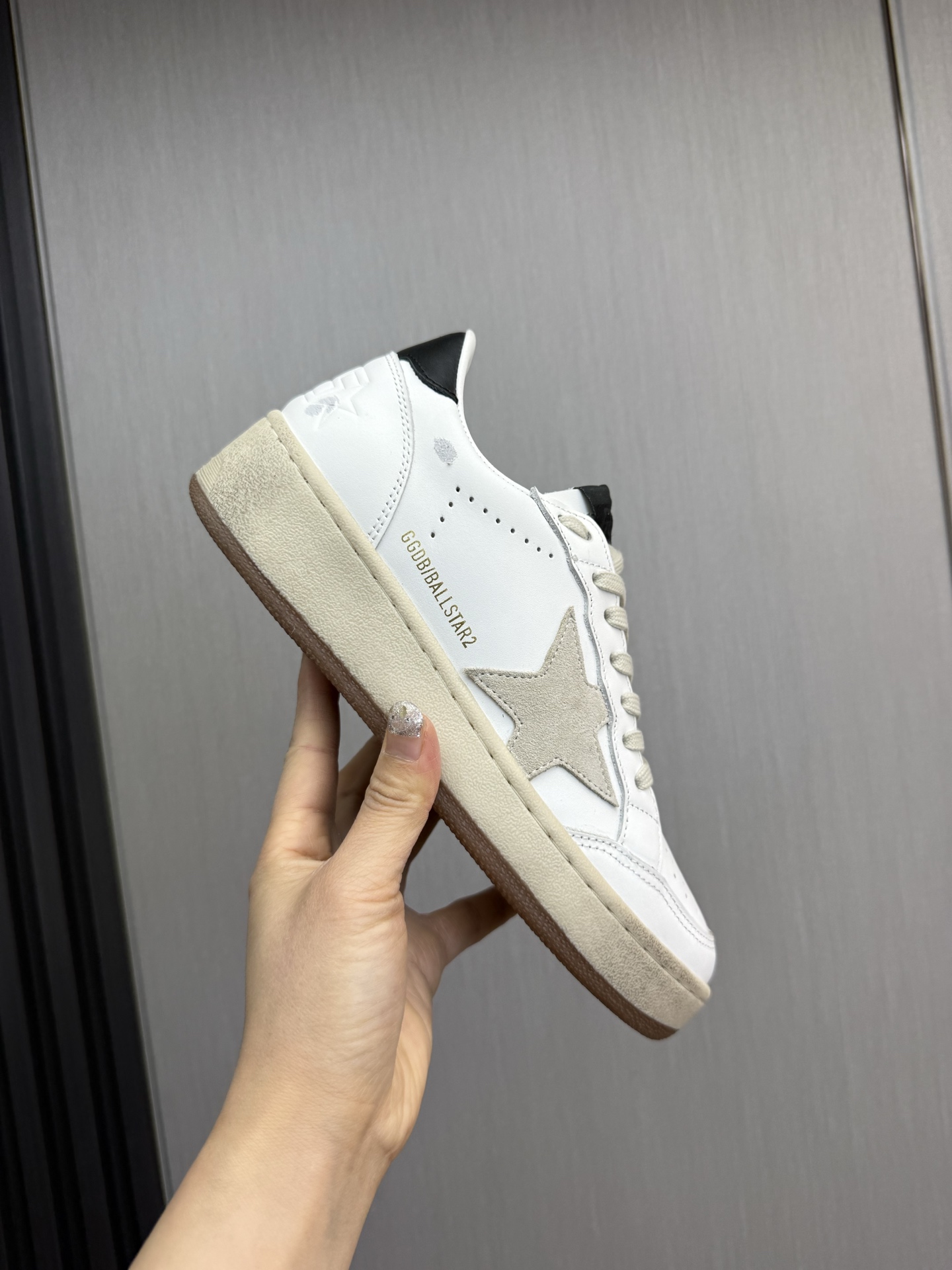 Golden Goose Leather Sneakers for Women - Iconic Star Design, Comfortable Fit 8 i1744142033423 4105 0 1