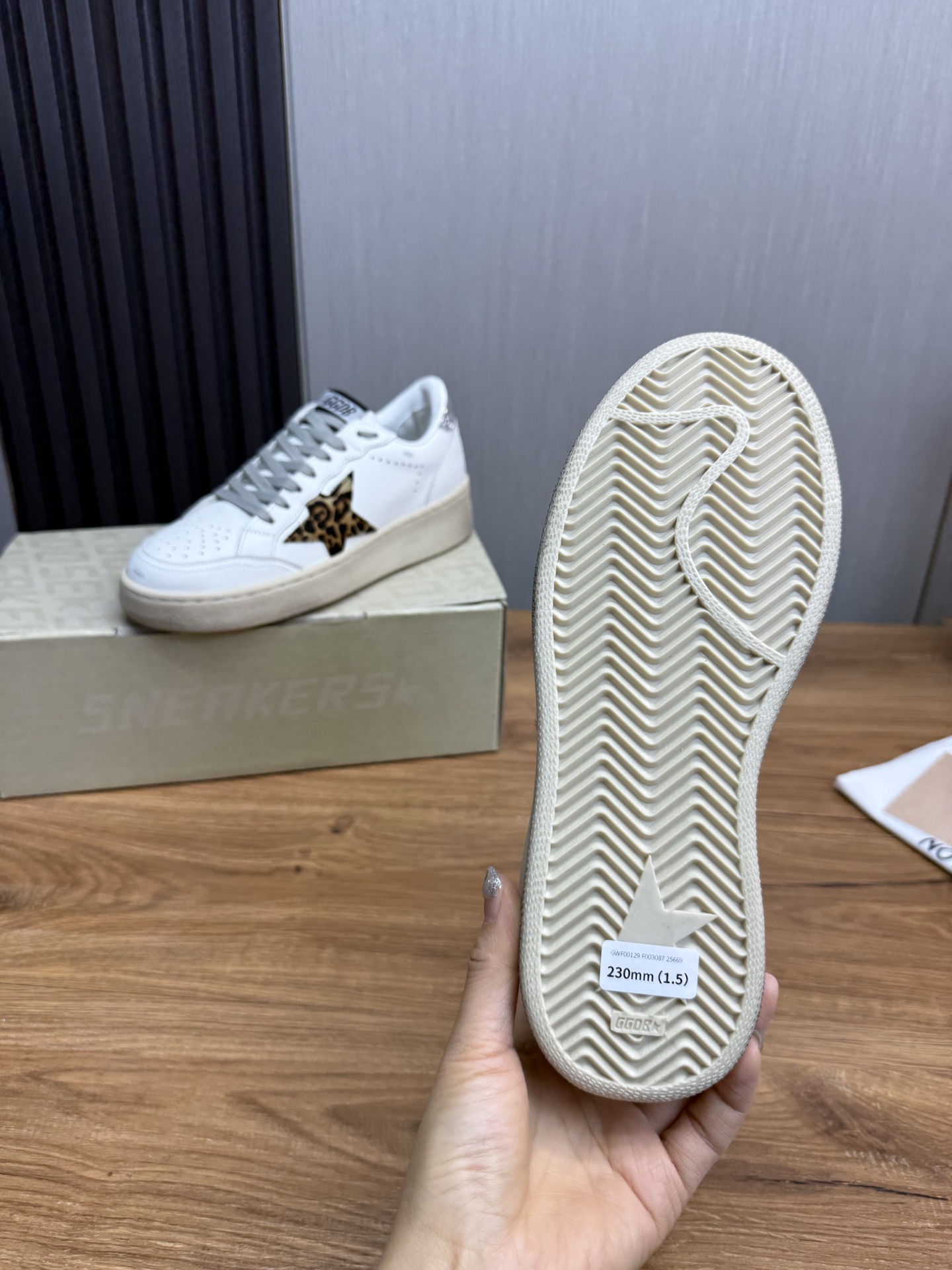 Golden Goose White Leather Sneakers with Leopard Star Patch 11 i1744142062031 2891 0 10