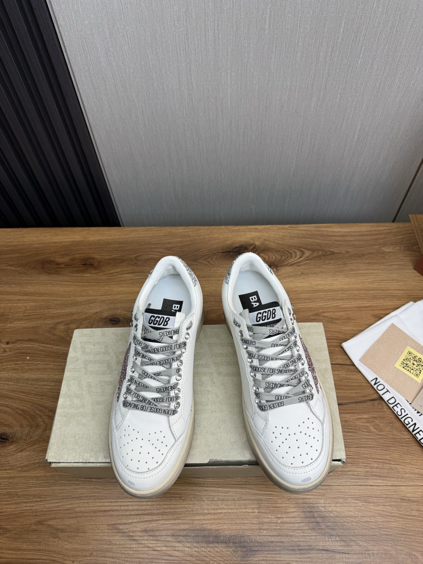 Golden Goose Ball Star Sneakers with Glitter Star - Iconic Style 3 i1744142240076 8718 0 3