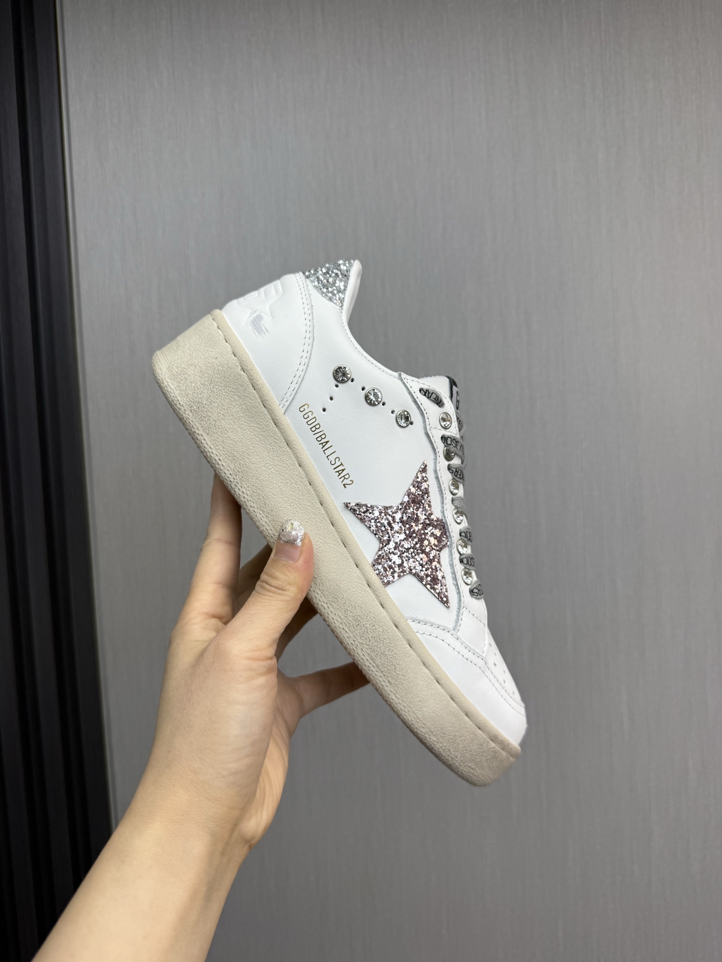 Golden Goose Ball Star Sneakers with Glitter Star - Iconic Style 8 i1744142240750 205 0 1