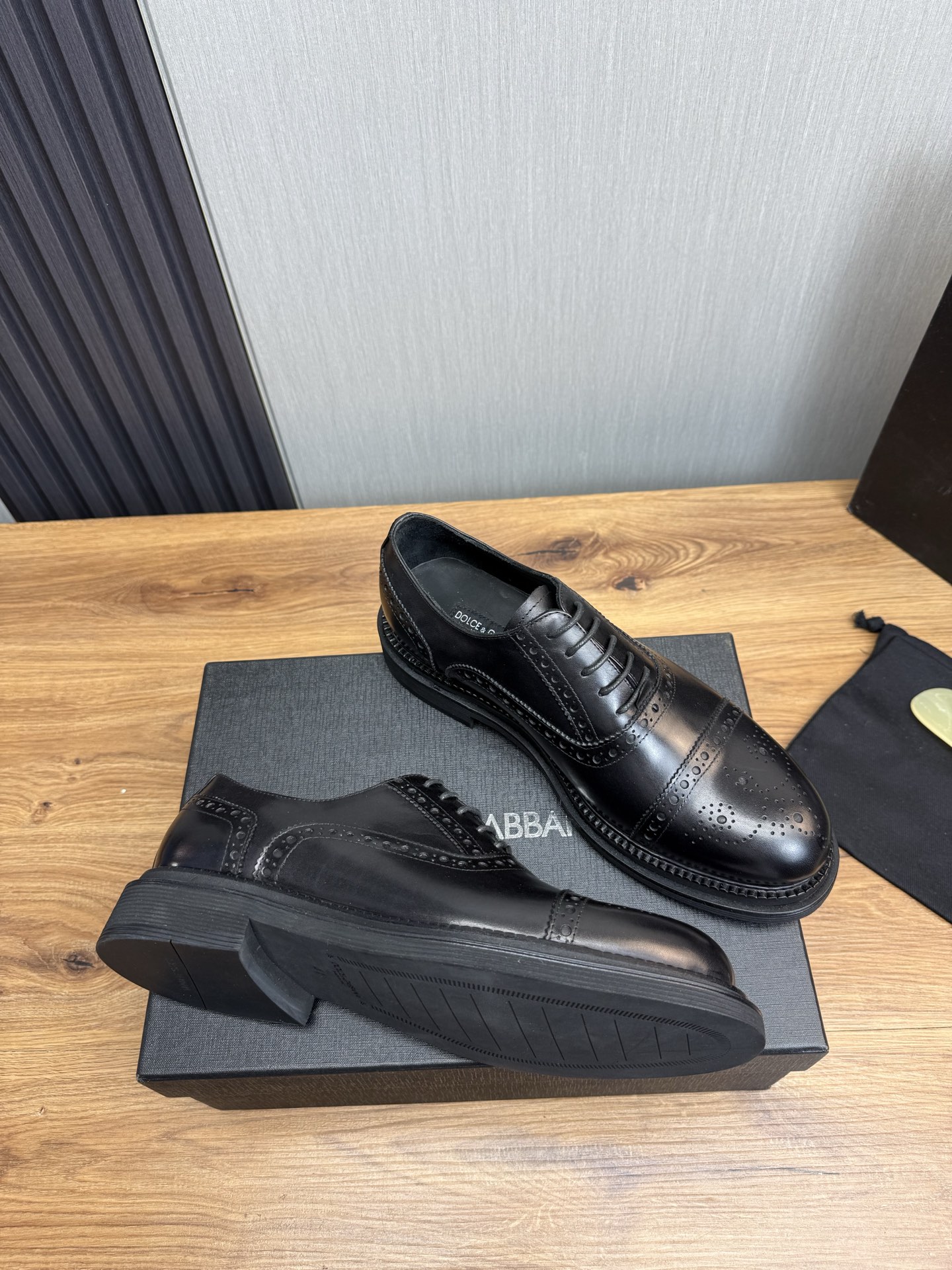 Dolce & Gabbana Men's Black Leather Oxford Dress Shoes, Sizes 39-44 7 i1744229085943 4621 0 5