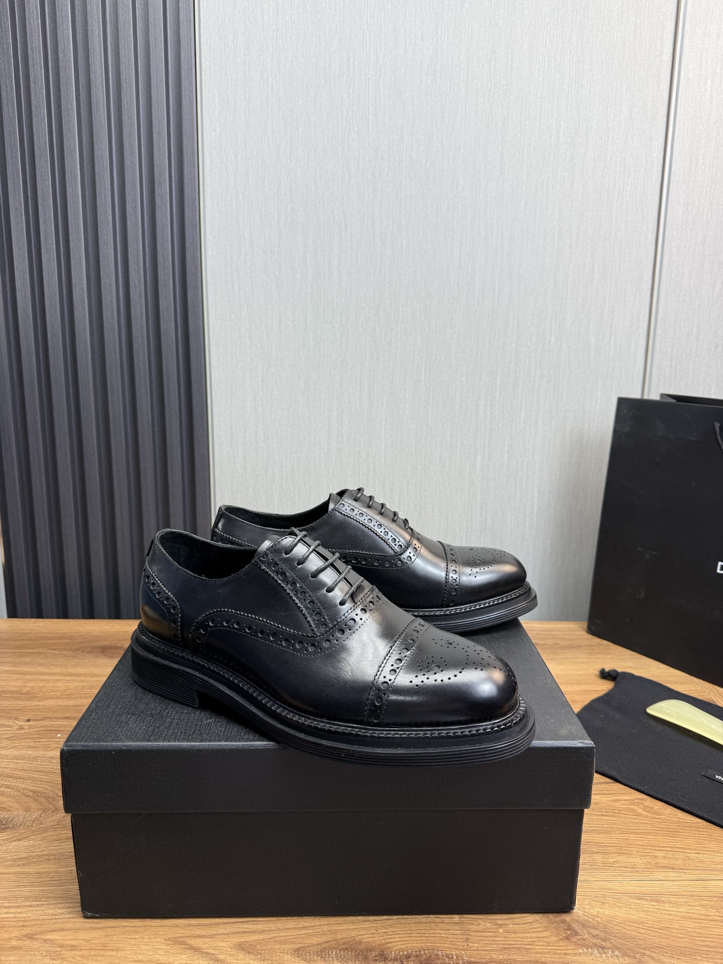 Dolce & Gabbana Men's Black Leather Oxford Dress Shoes, Sizes 39-44 4 i1744229087338 9656 0 6