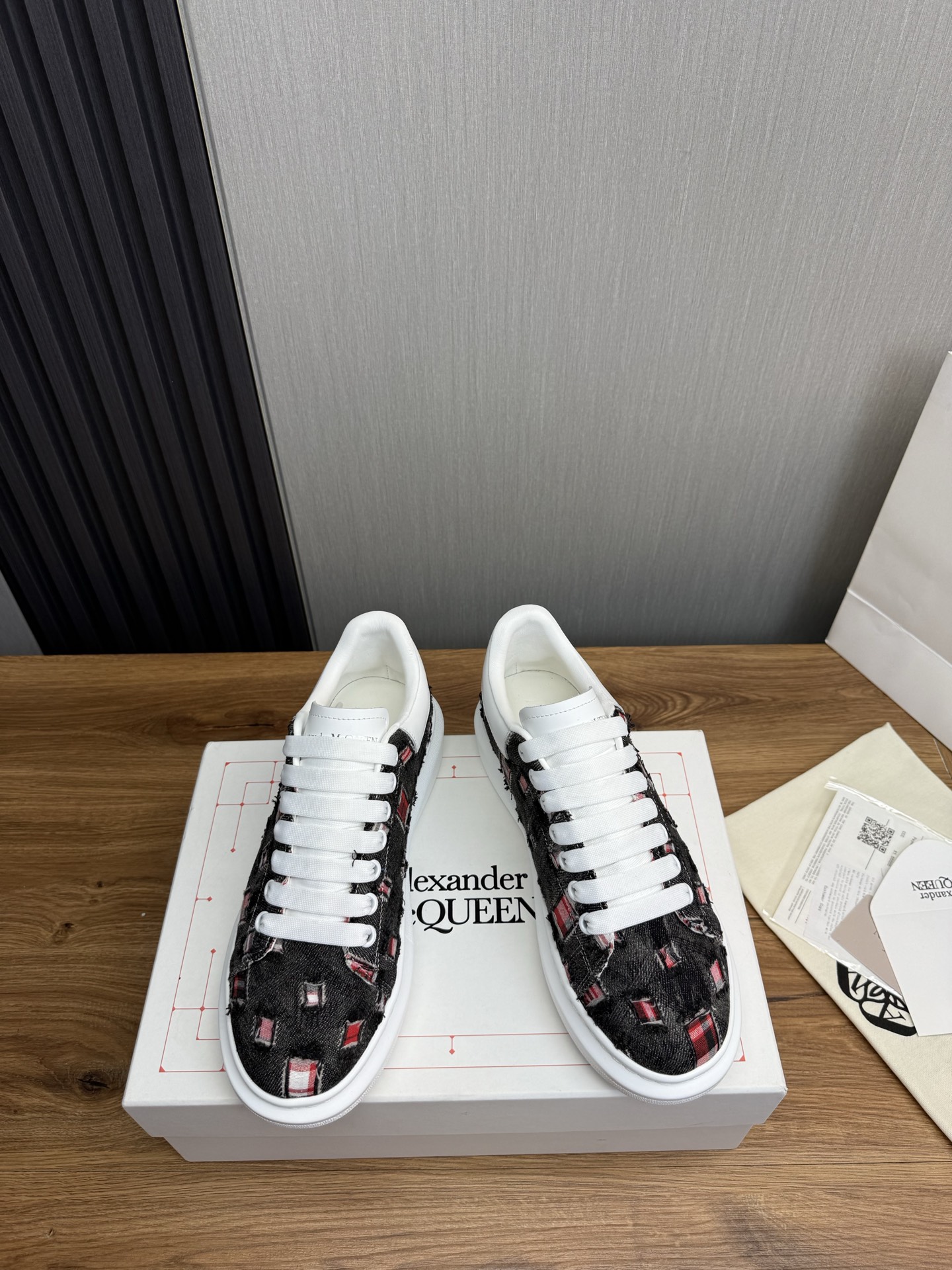 [McQueen Men